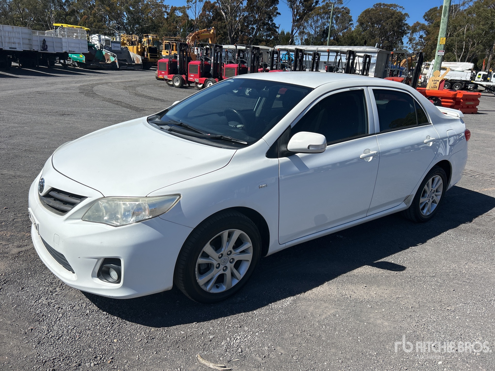 General Appearance with Picture, Right Front Corner