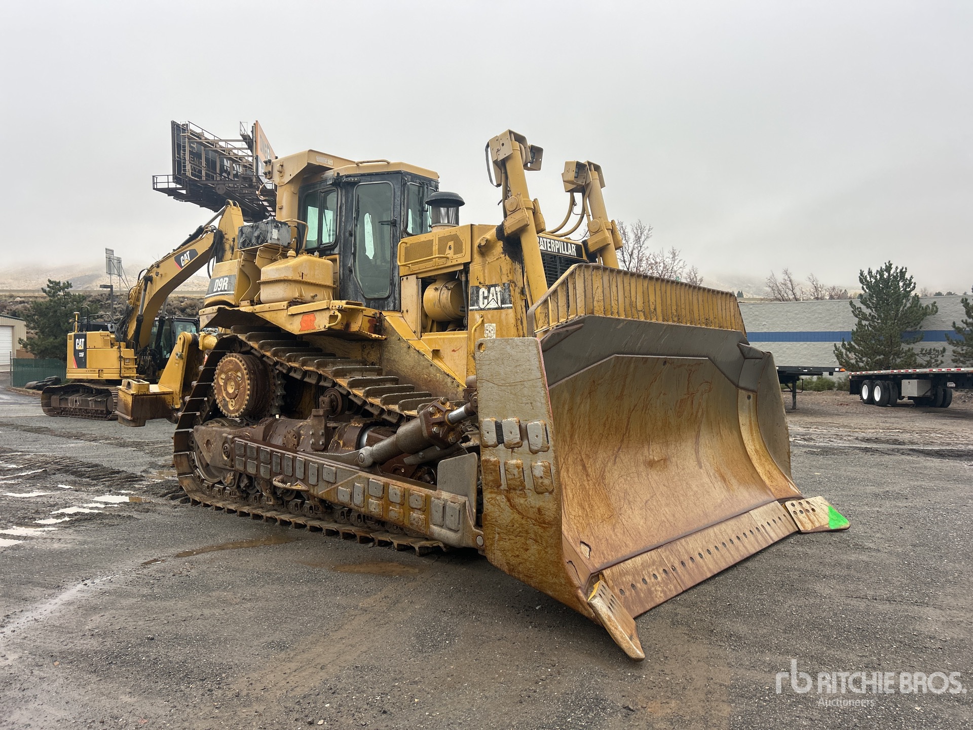 General Appearance with Bild, Ecke vorne rechts