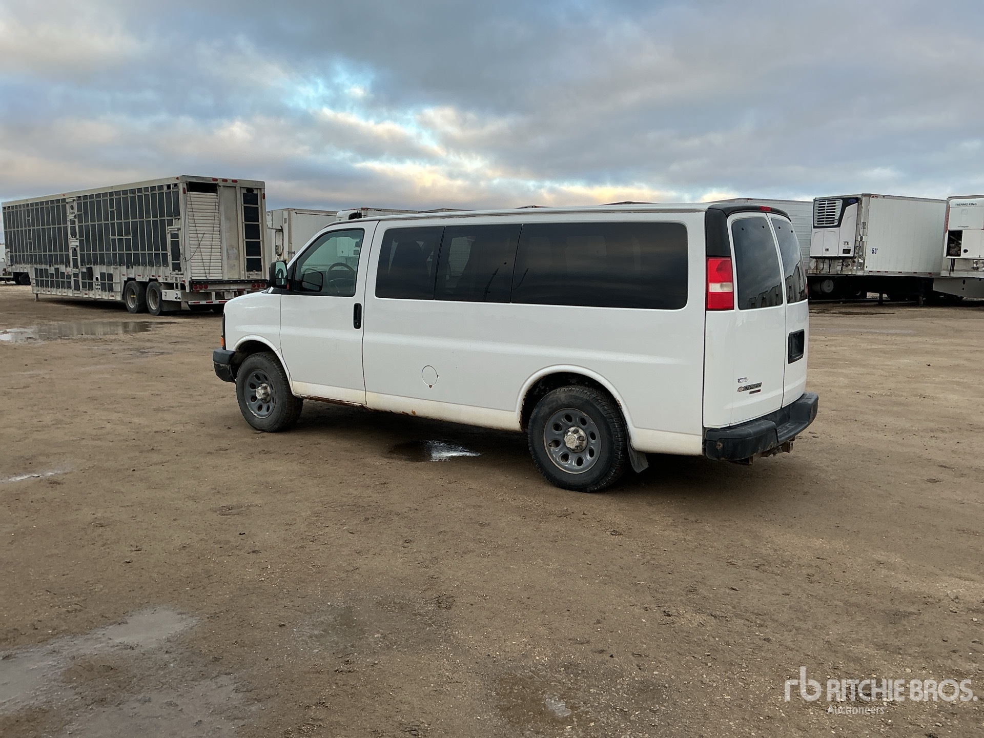 General Appearance with Picture, Left Rear Corner