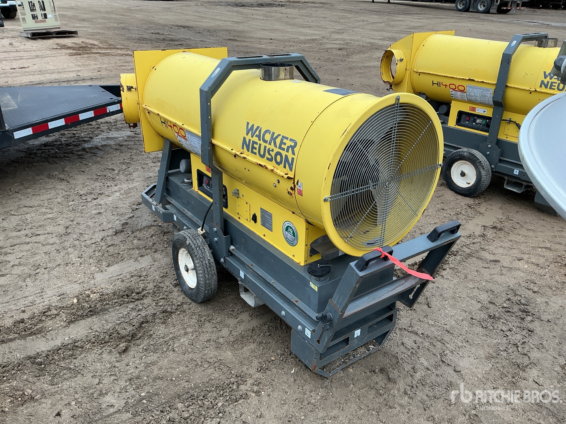 Aspect général with Image, coin arrière droit