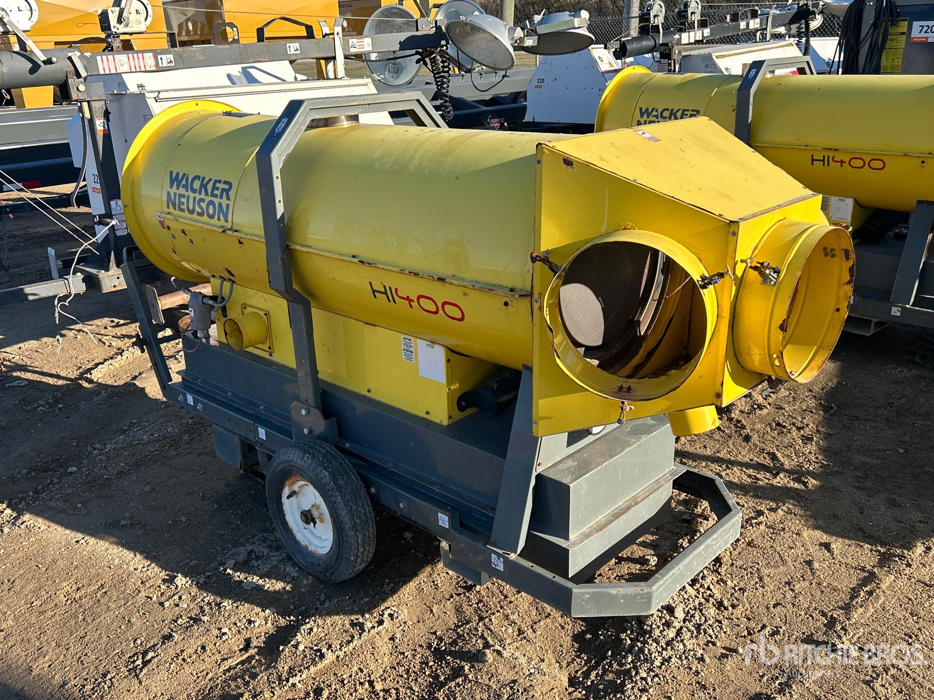 Aspect général with Image, coin avant droit