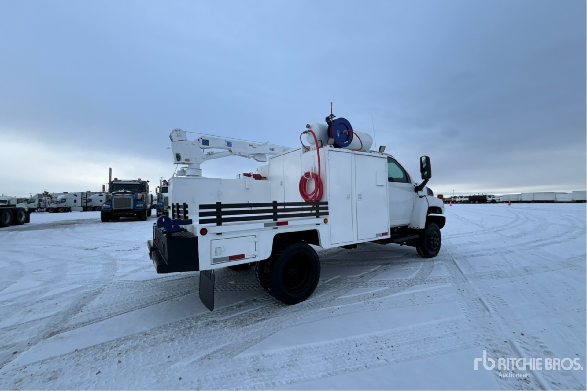 Aspect général with Image, coin arrière droit