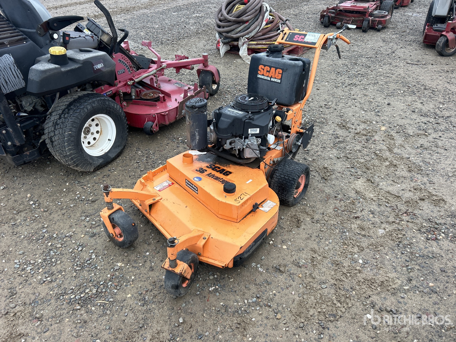 General Appearance with Bild, Ecke vorne links