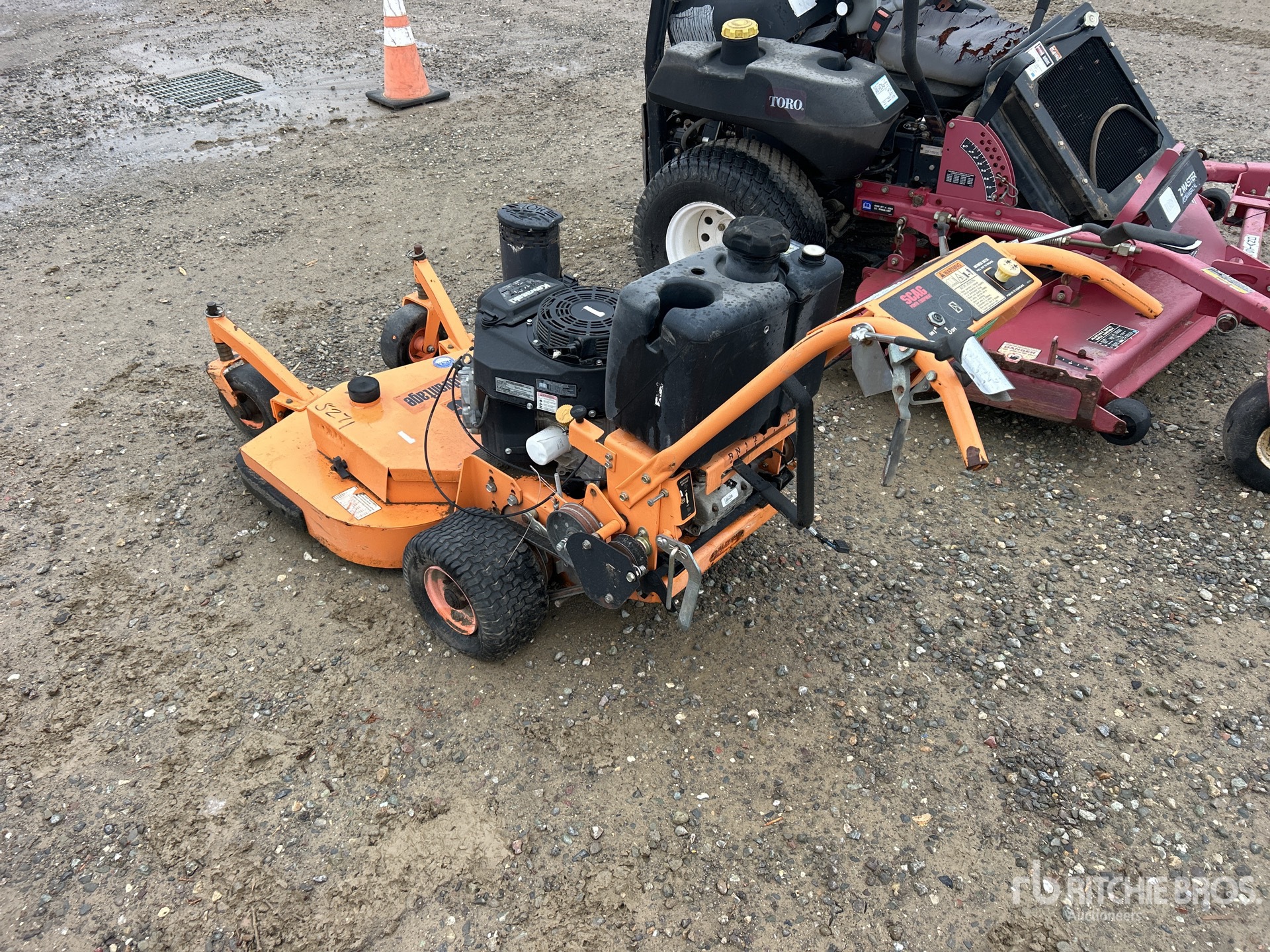 General Appearance with Bild, Ecke hinten links