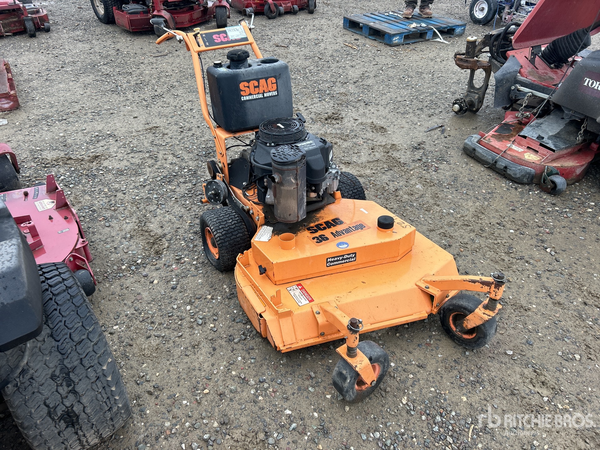 General Appearance with Bild, Ecke vorne rechts