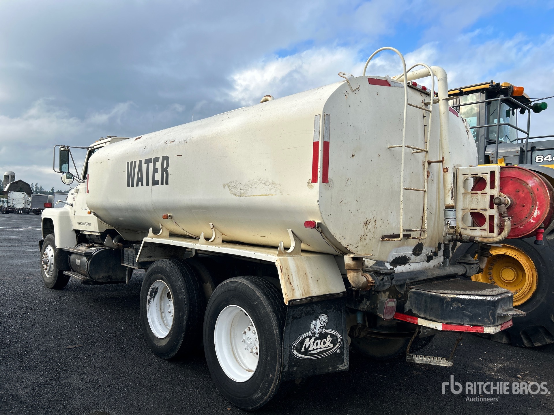 General Appearance with Imagen: esquina trasera izquierda