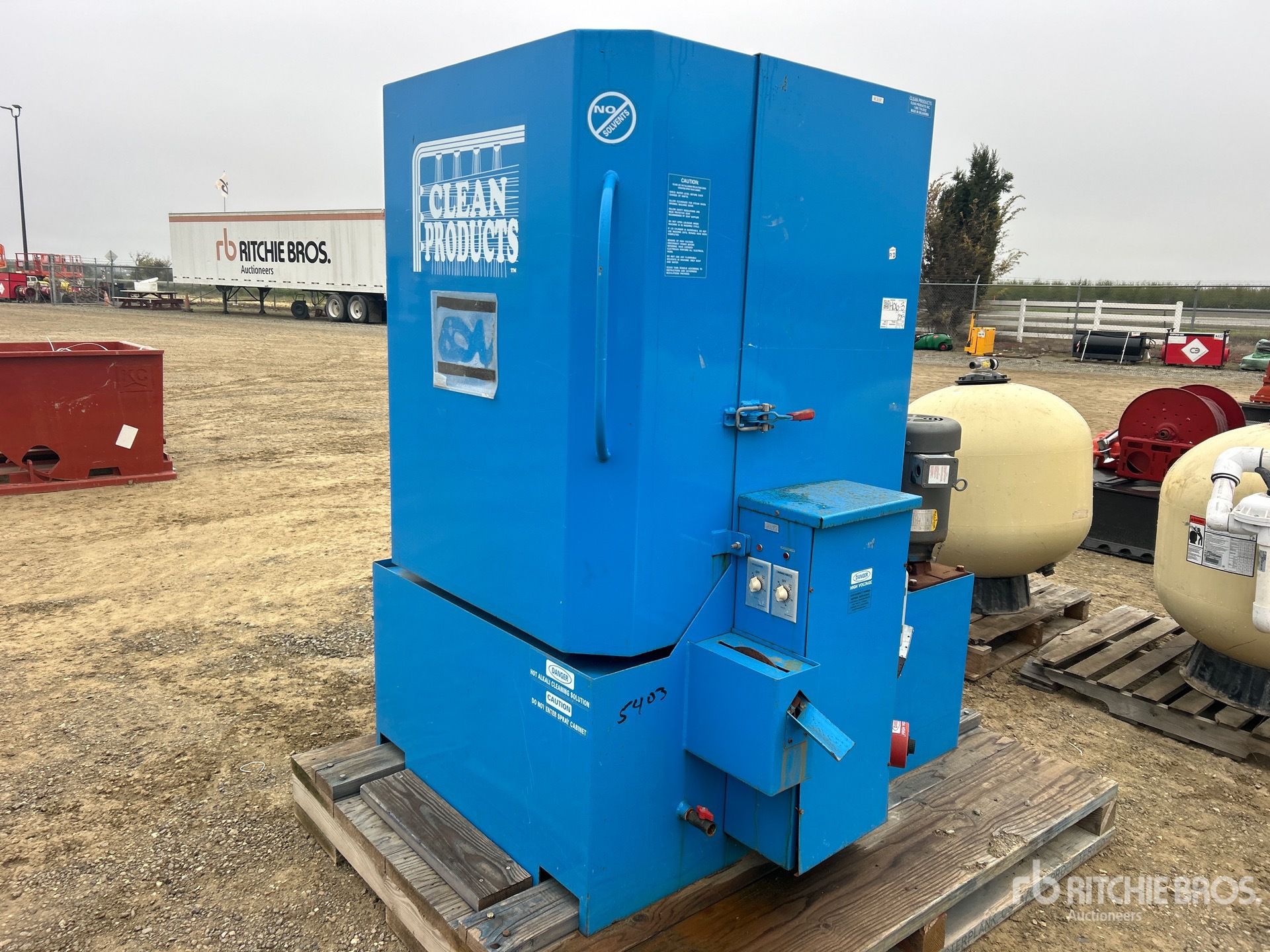 General Appearance with Picture, Right Front Corner