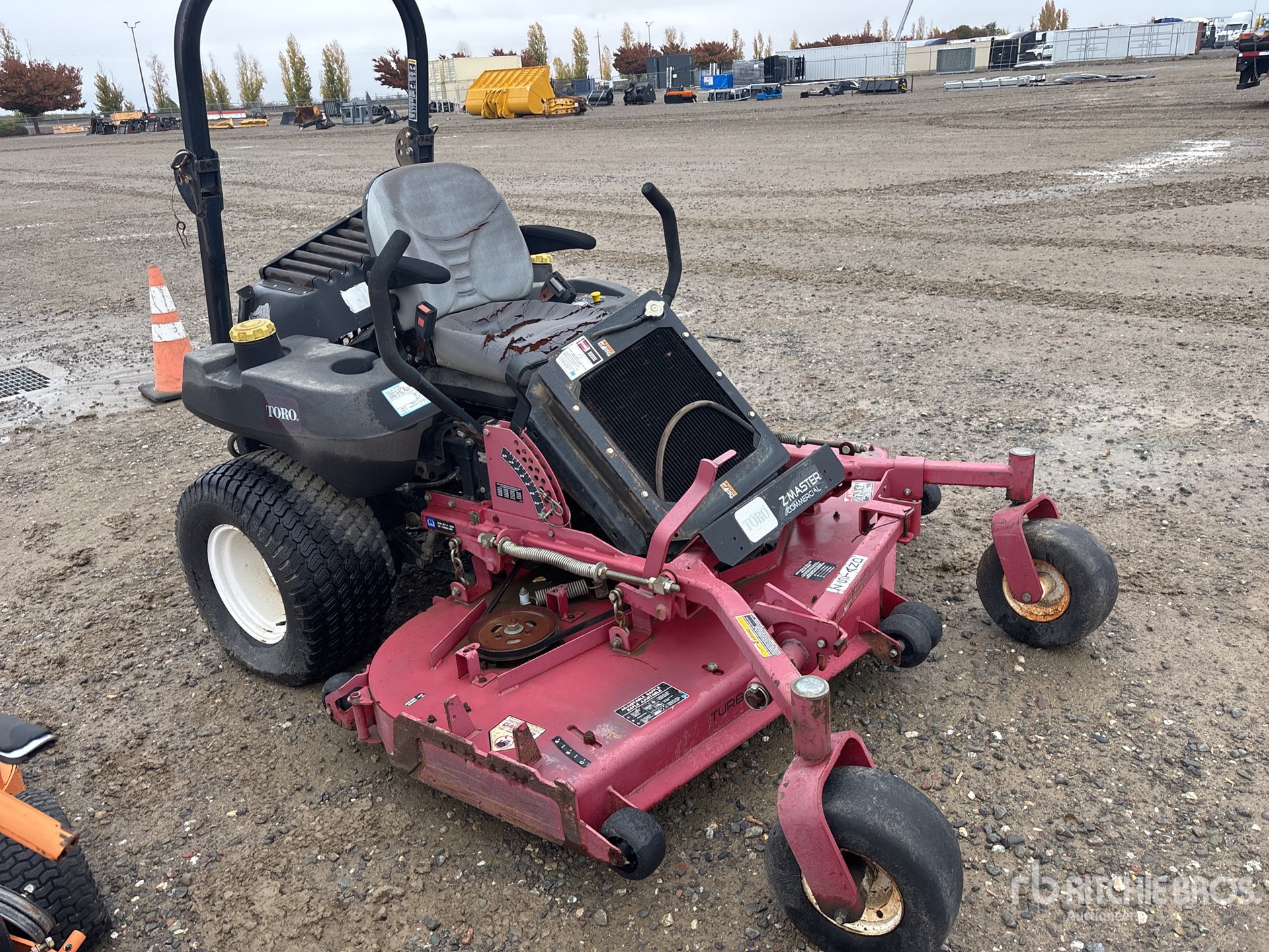 General Appearance with Bild, Ecke vorne rechts