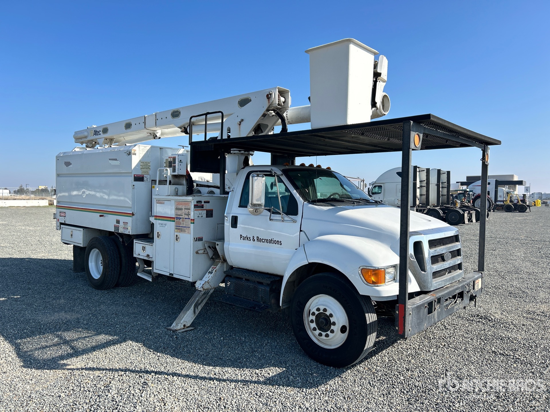 General Appearance with Bild, Ecke vorne rechts