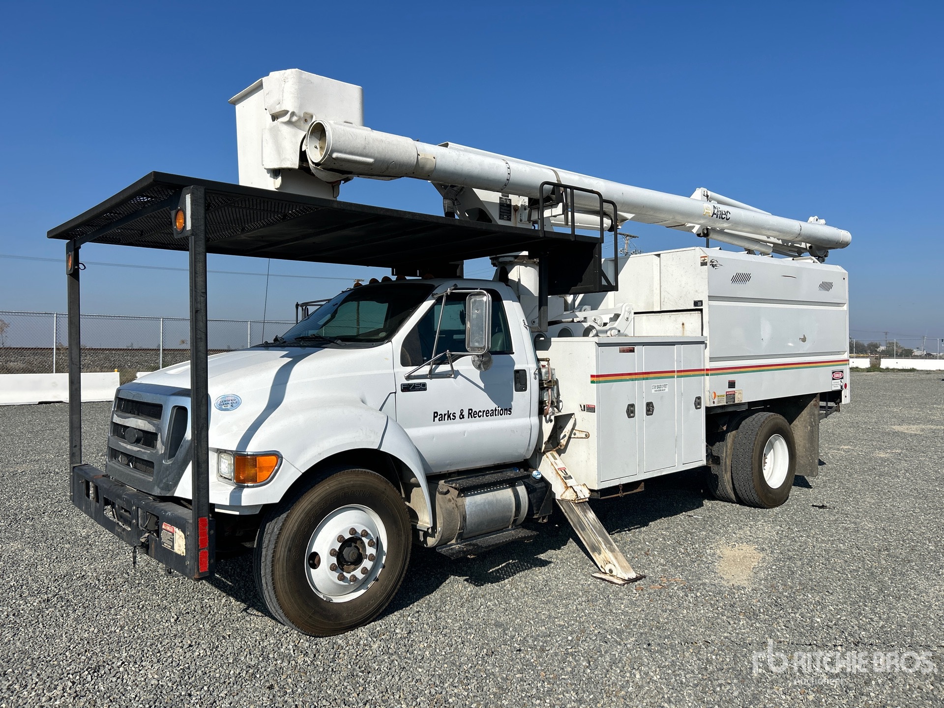 General Appearance with Bild, Ecke vorne links