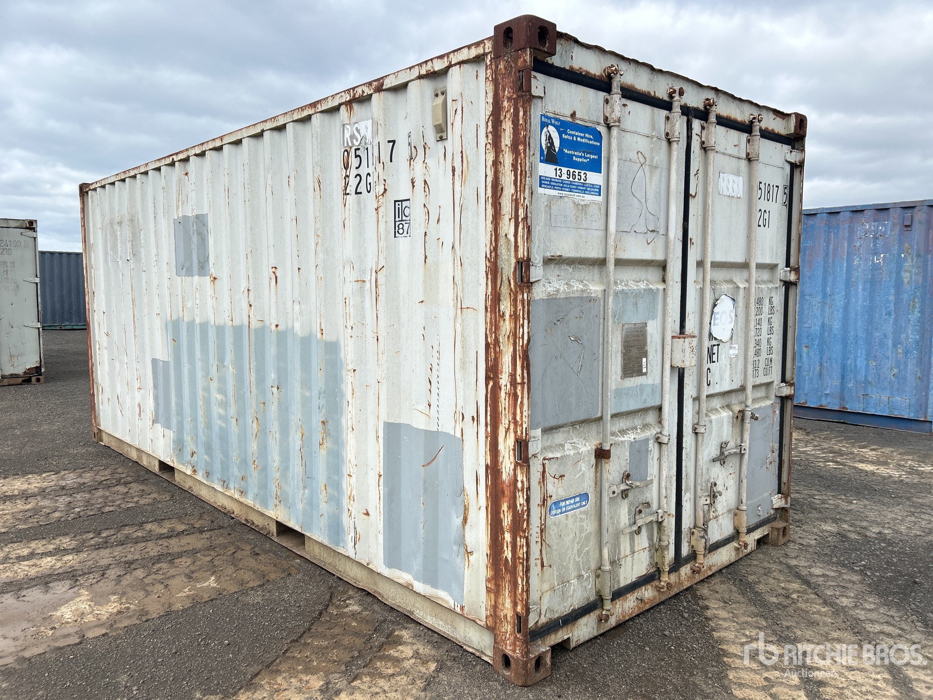 General Appearance with Picture, Right Front Corner