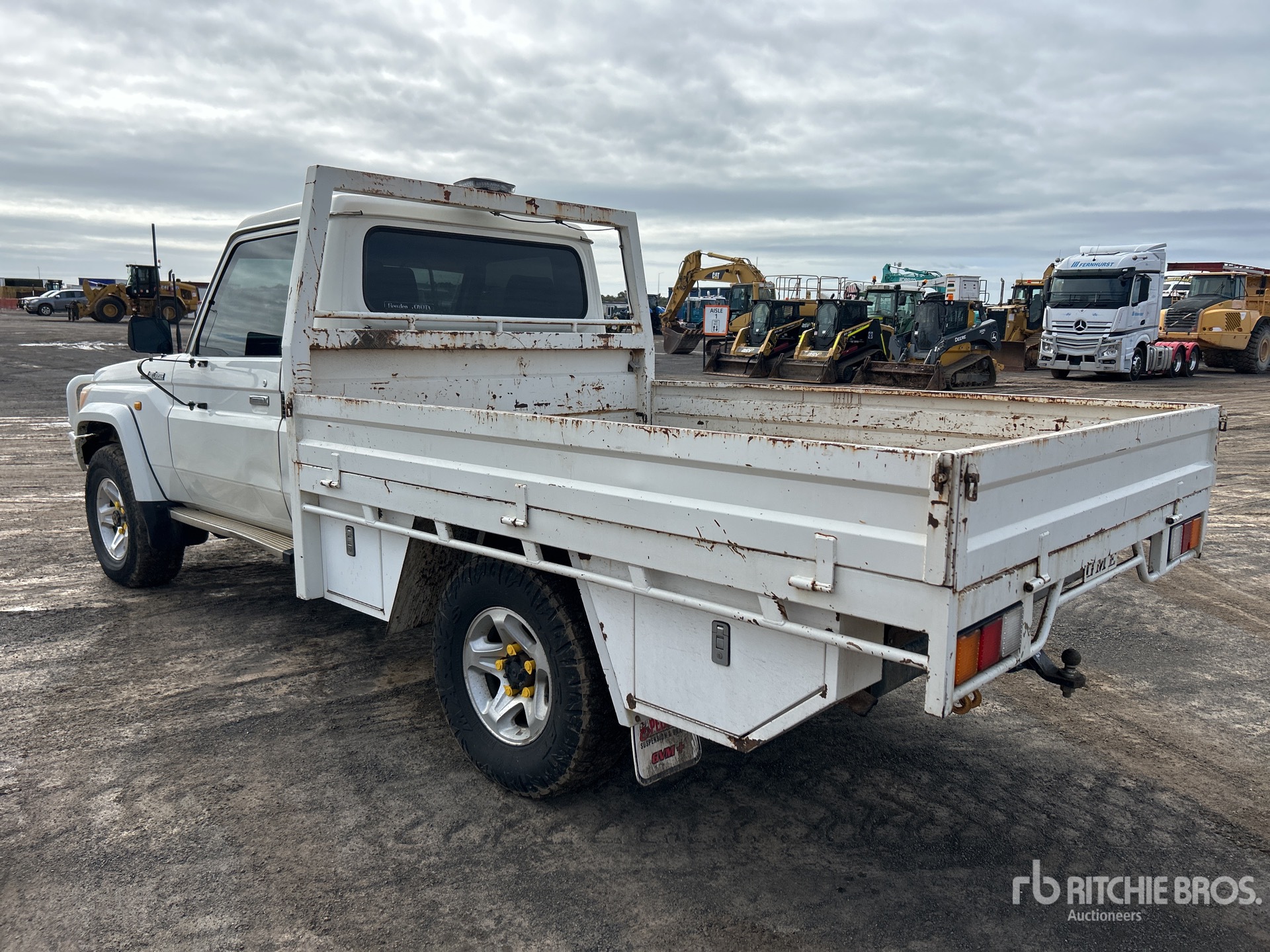 General Appearance with Picture, Right Rear Corner