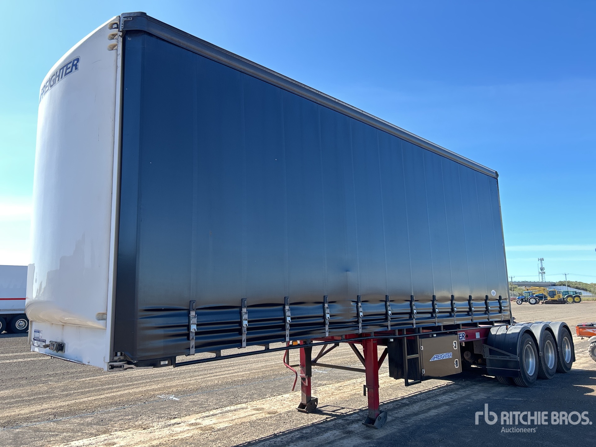 General Appearance with Foto, angolo anteriore destro