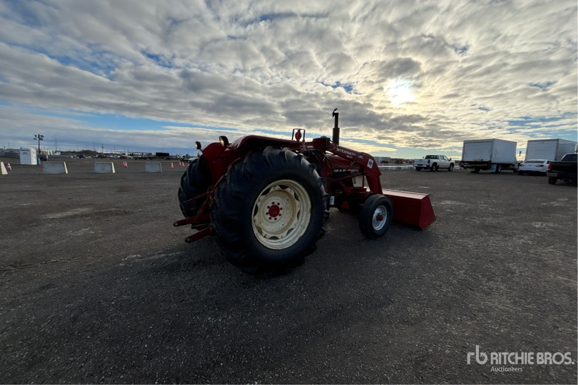 General Appearance with Bild, Ecke hinten rechts