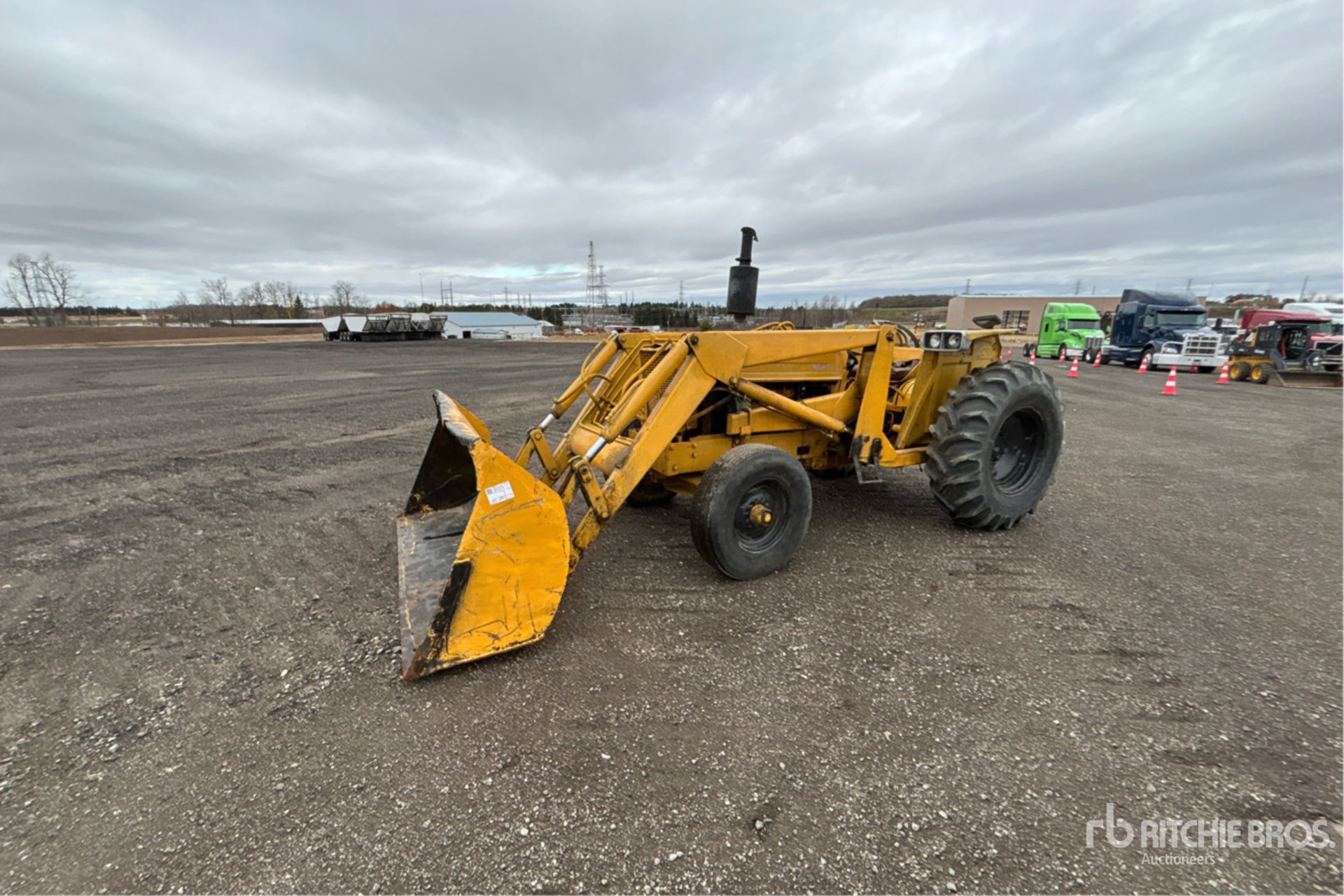 General Appearance with Bild, Ecke vorne links