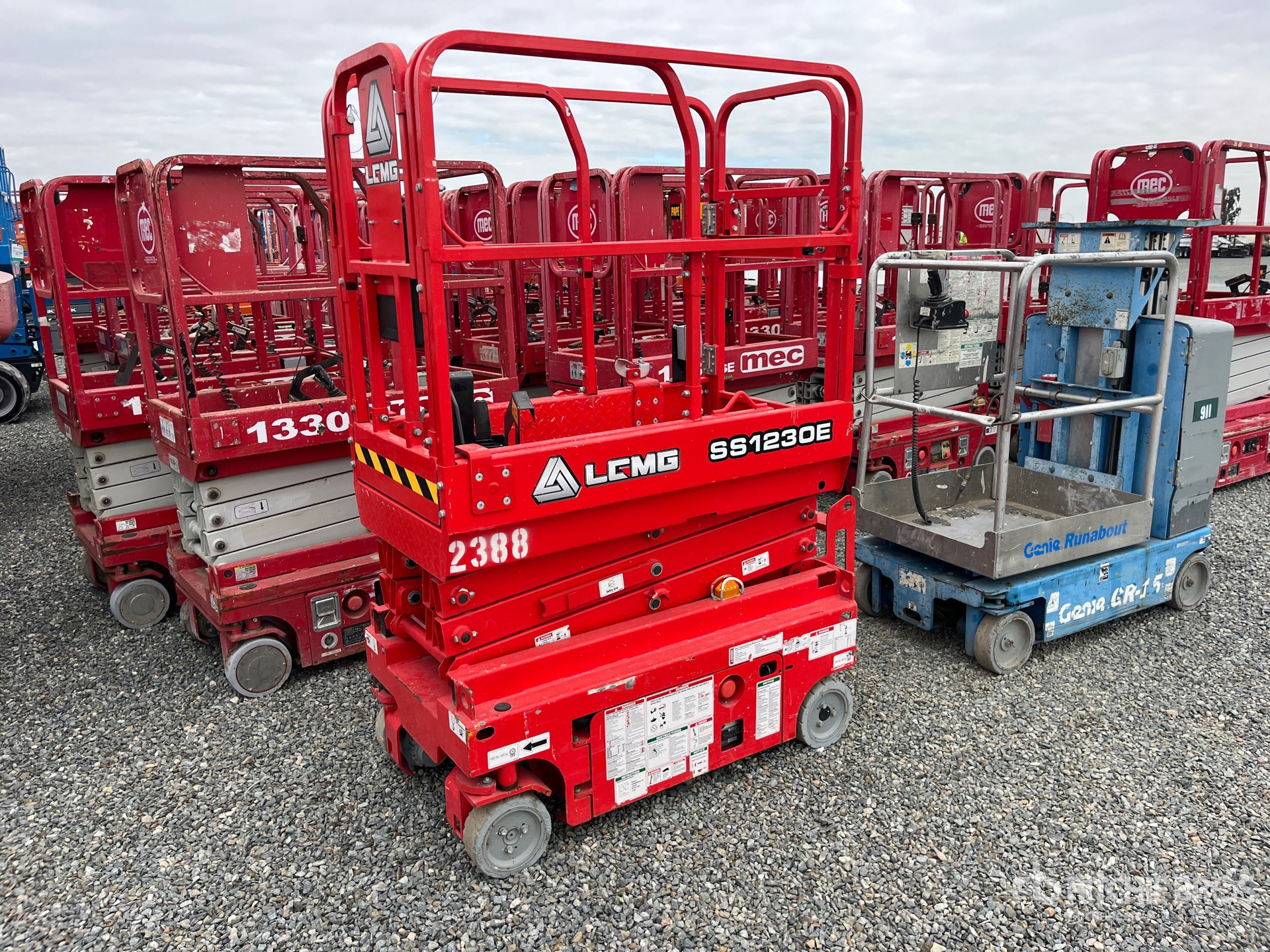 General Appearance with Bild, Ecke hinten rechts