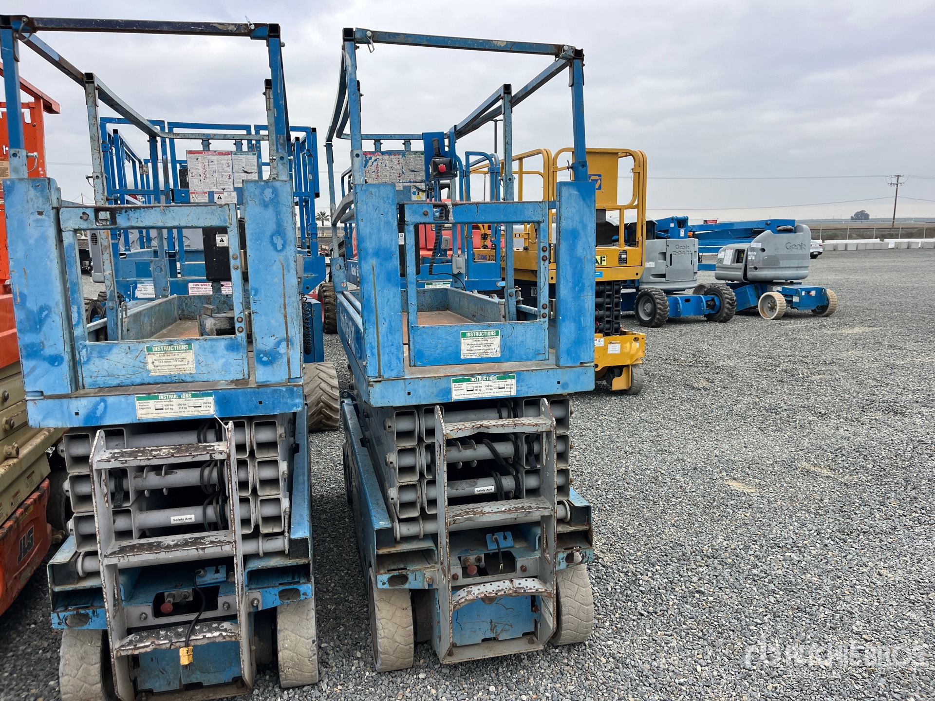 Aspect général with Image, coin avant droit