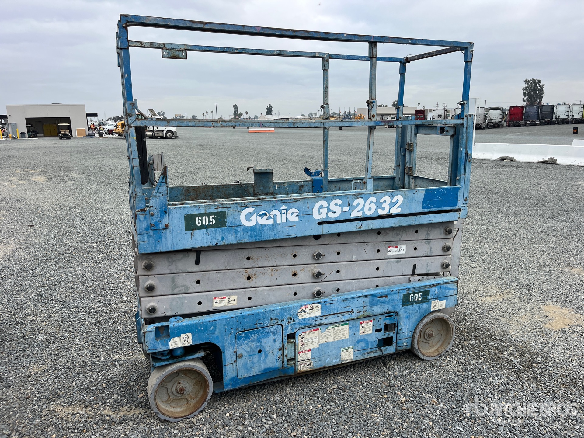 Aspect général with Image, coin arrière gauche