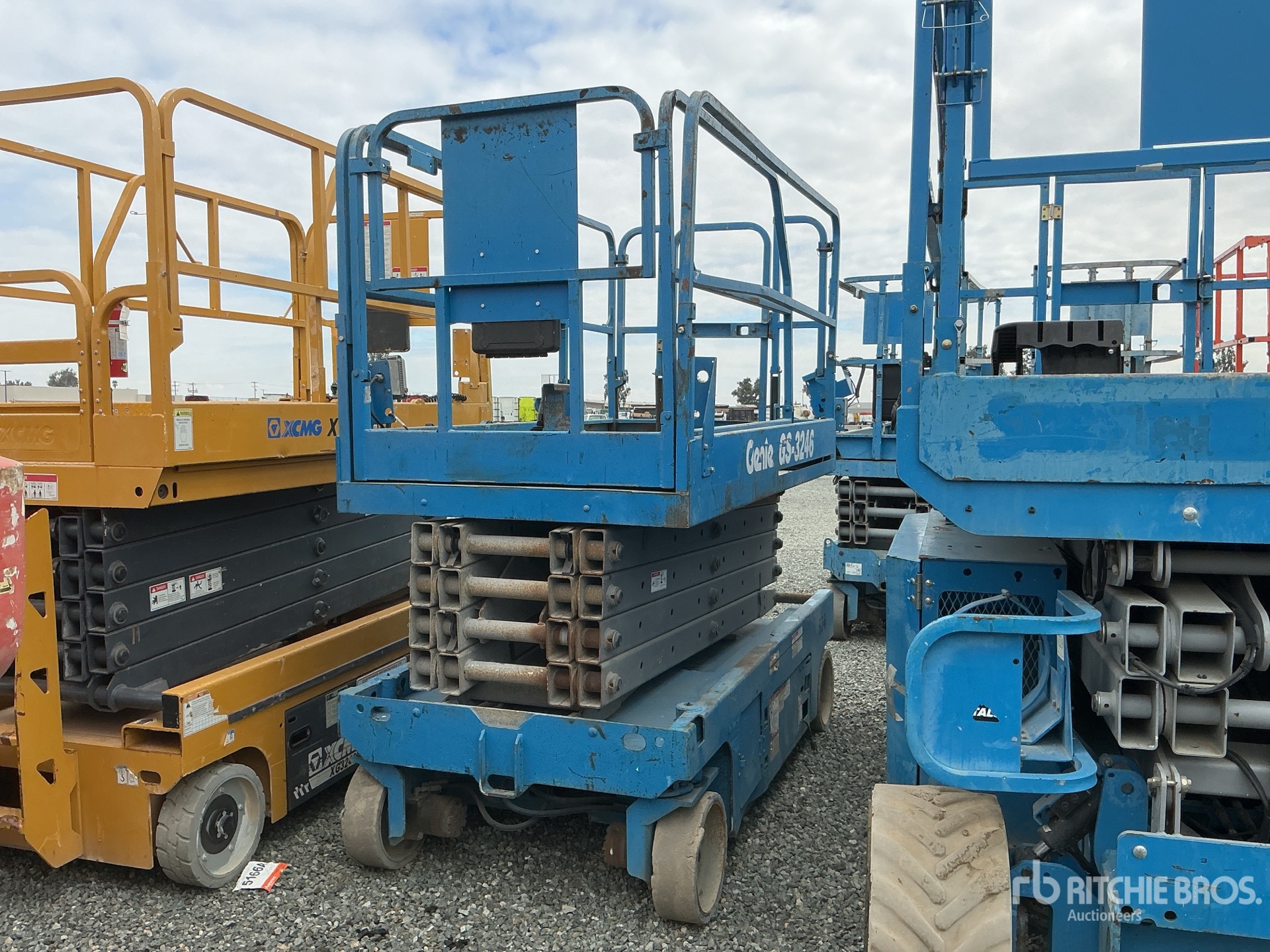 General Appearance with Imagen: esquina trasera derecha