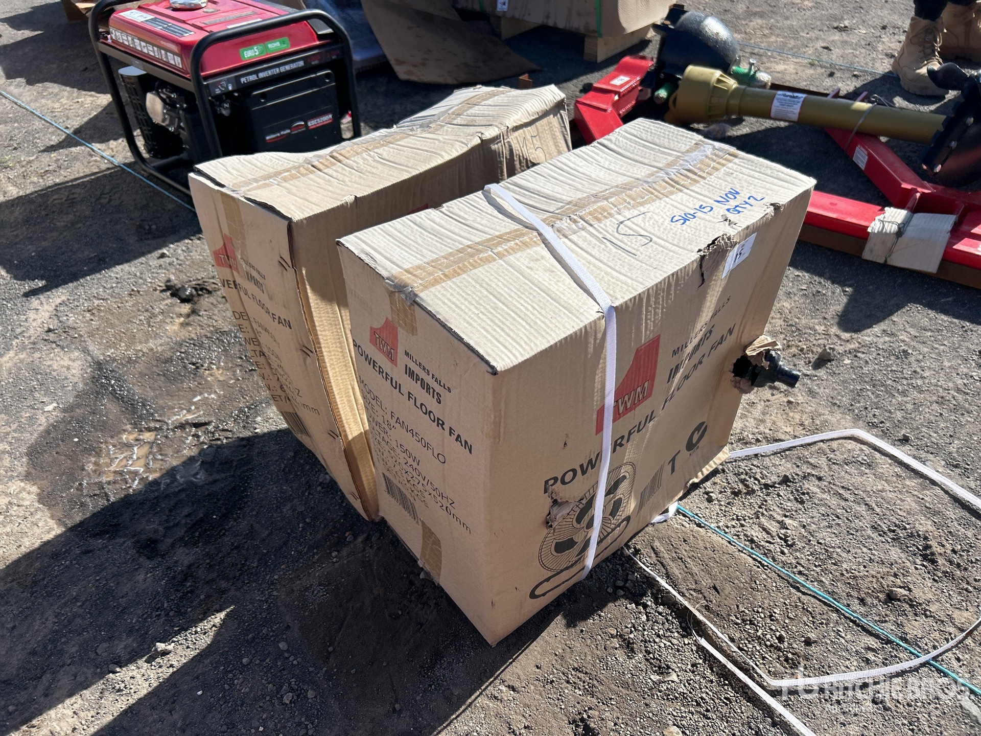 General Appearance with Foto, angolo posteriore sinistro