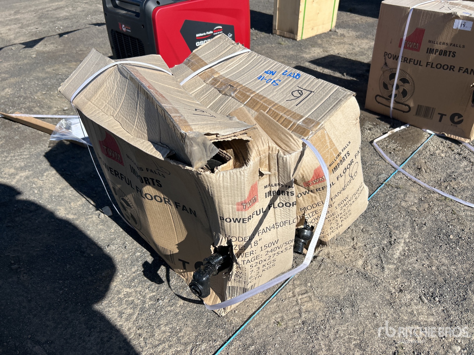 General Appearance with Foto, angolo anteriore sinistro