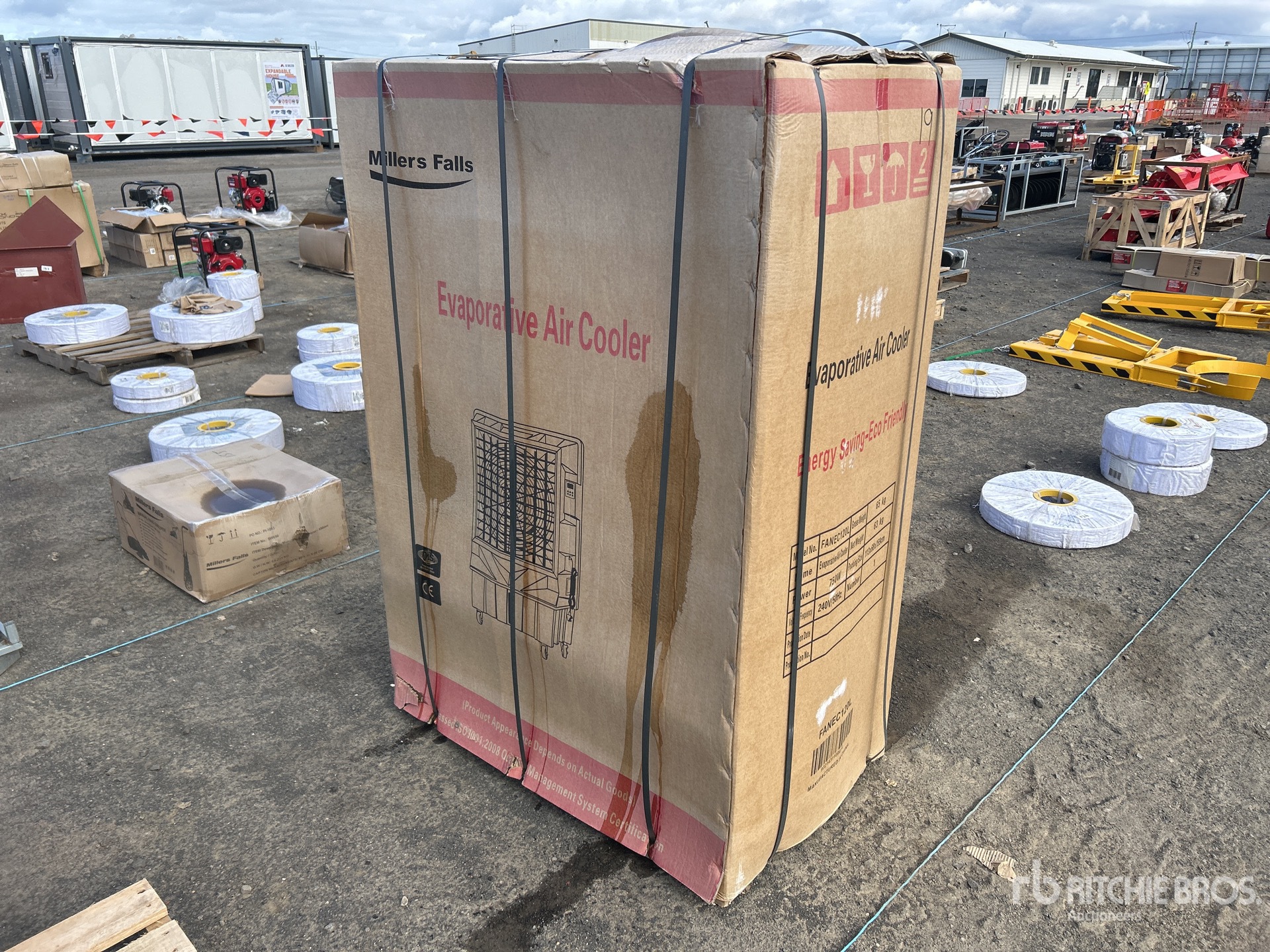 General Appearance with Foto, angolo anteriore sinistro