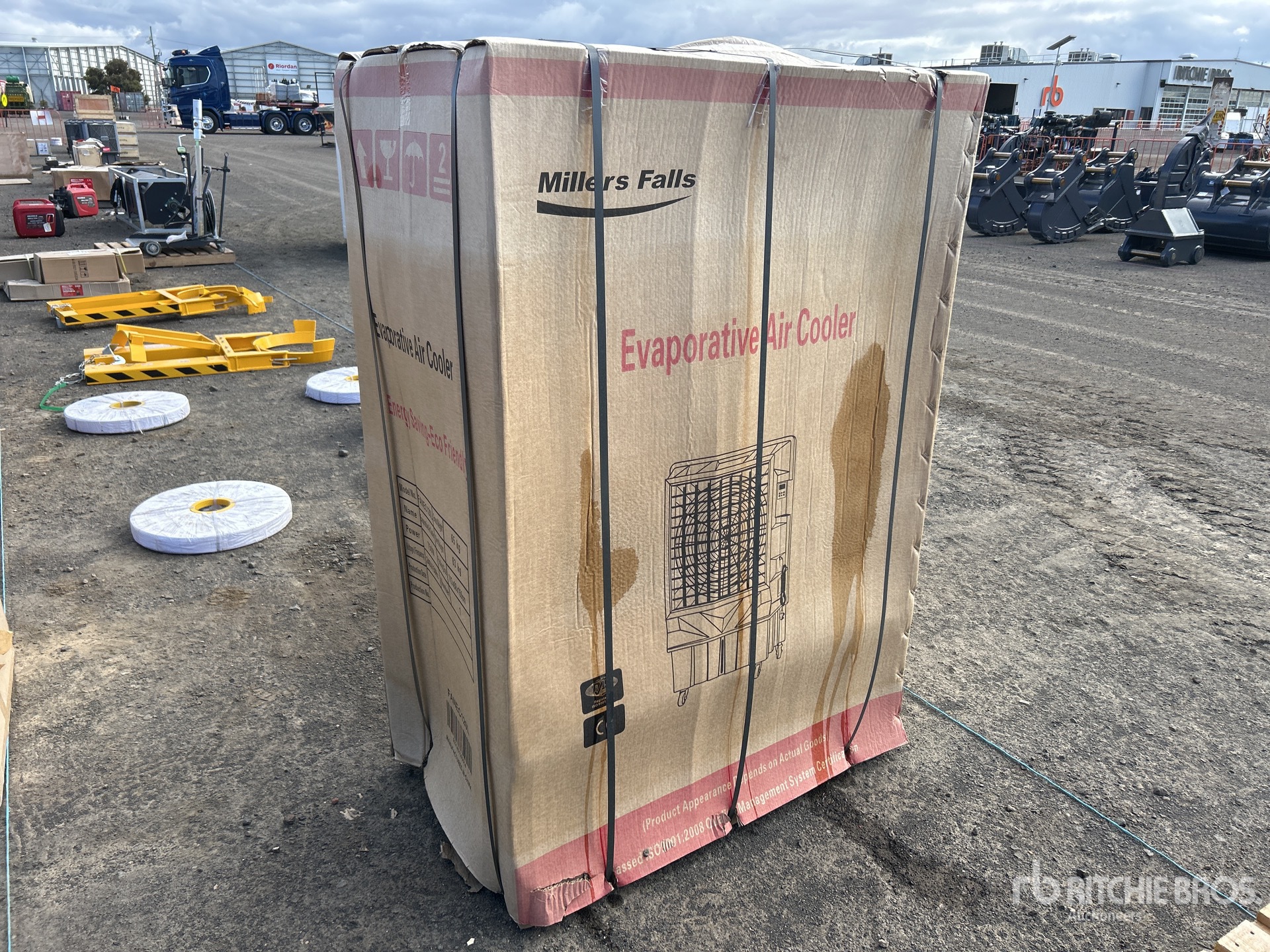 General Appearance with Foto, angolo posteriore sinistro