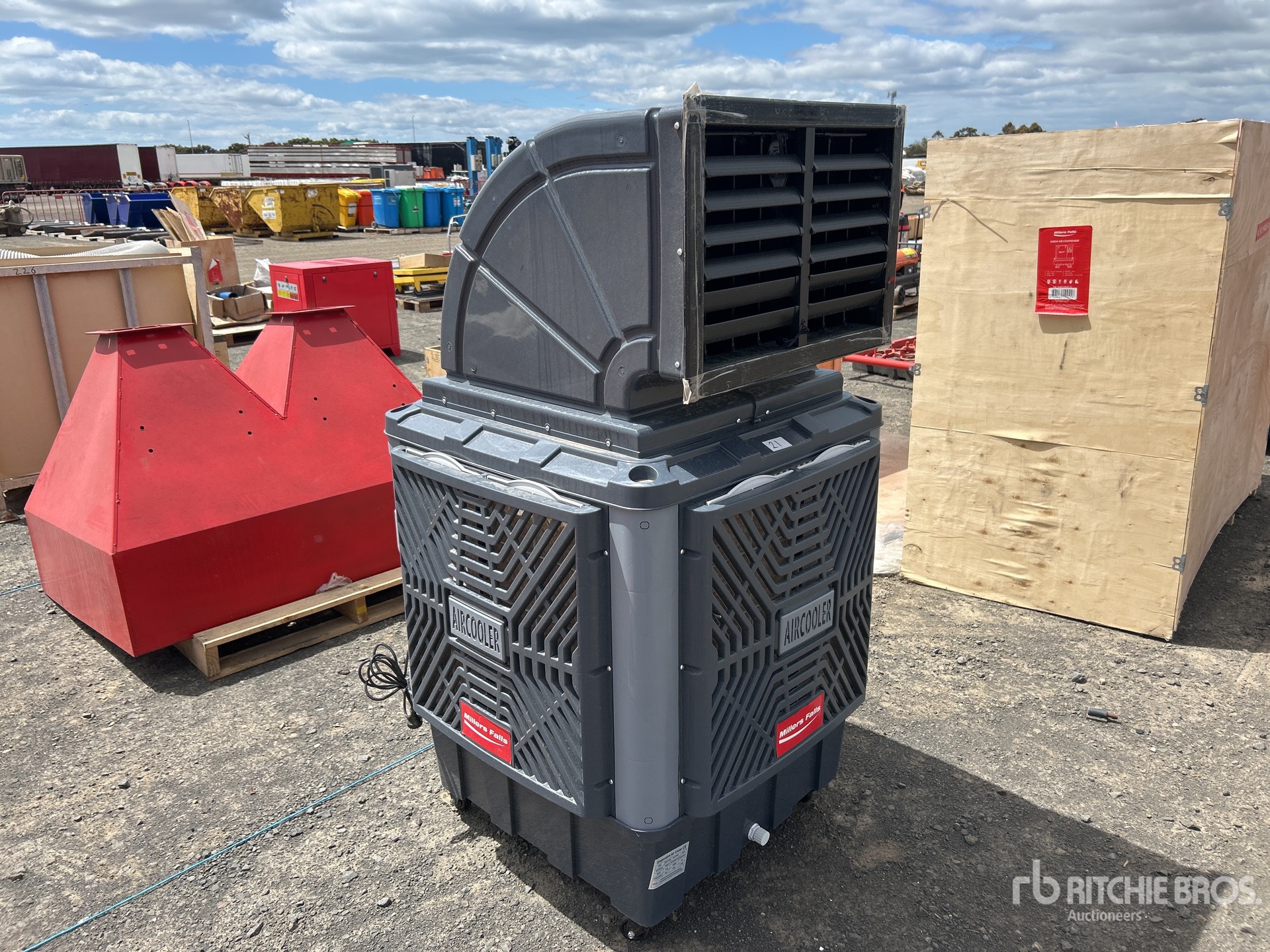 General Appearance with Foto, angolo anteriore destro