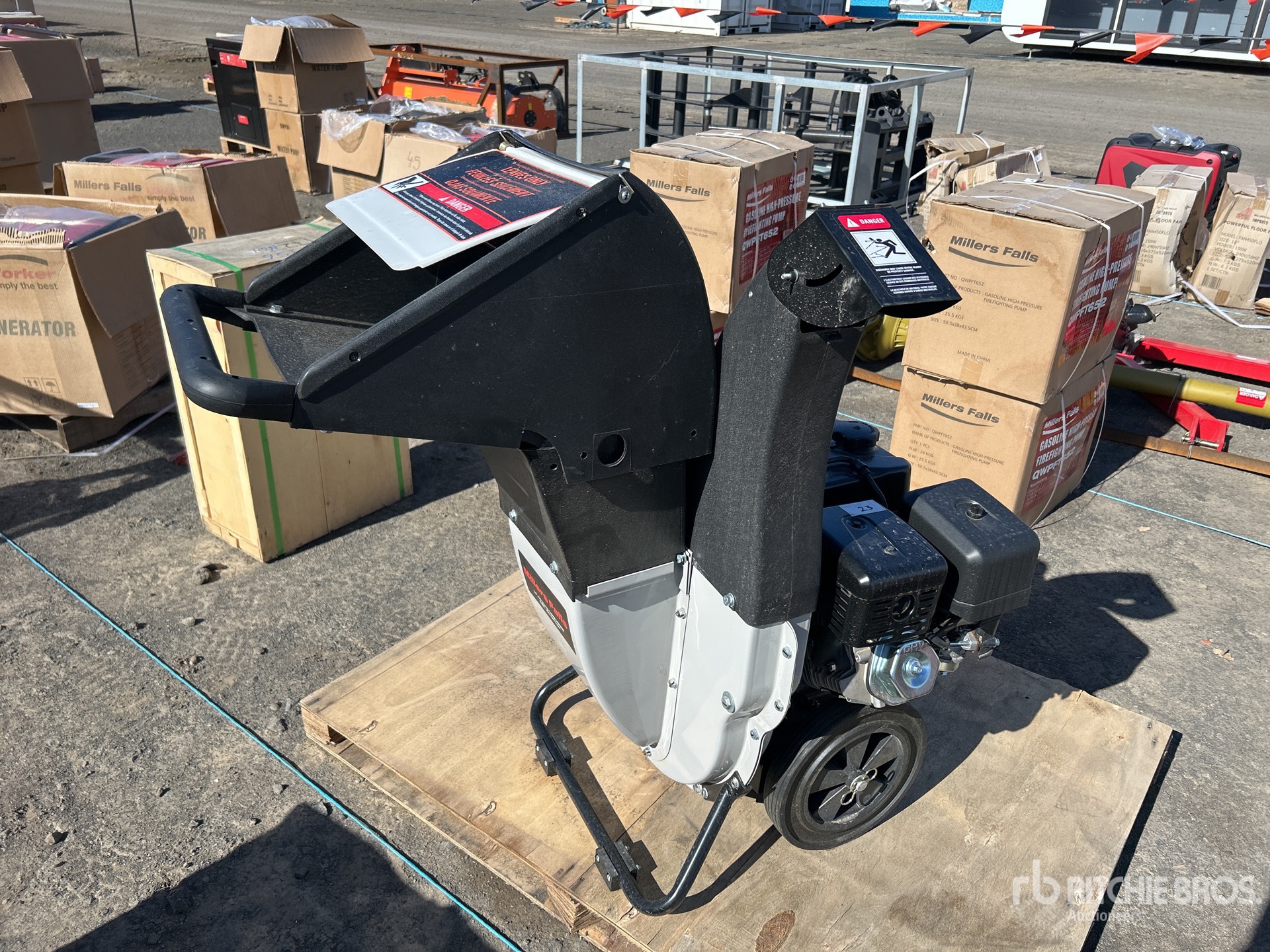 General Appearance with Foto, angolo anteriore sinistro