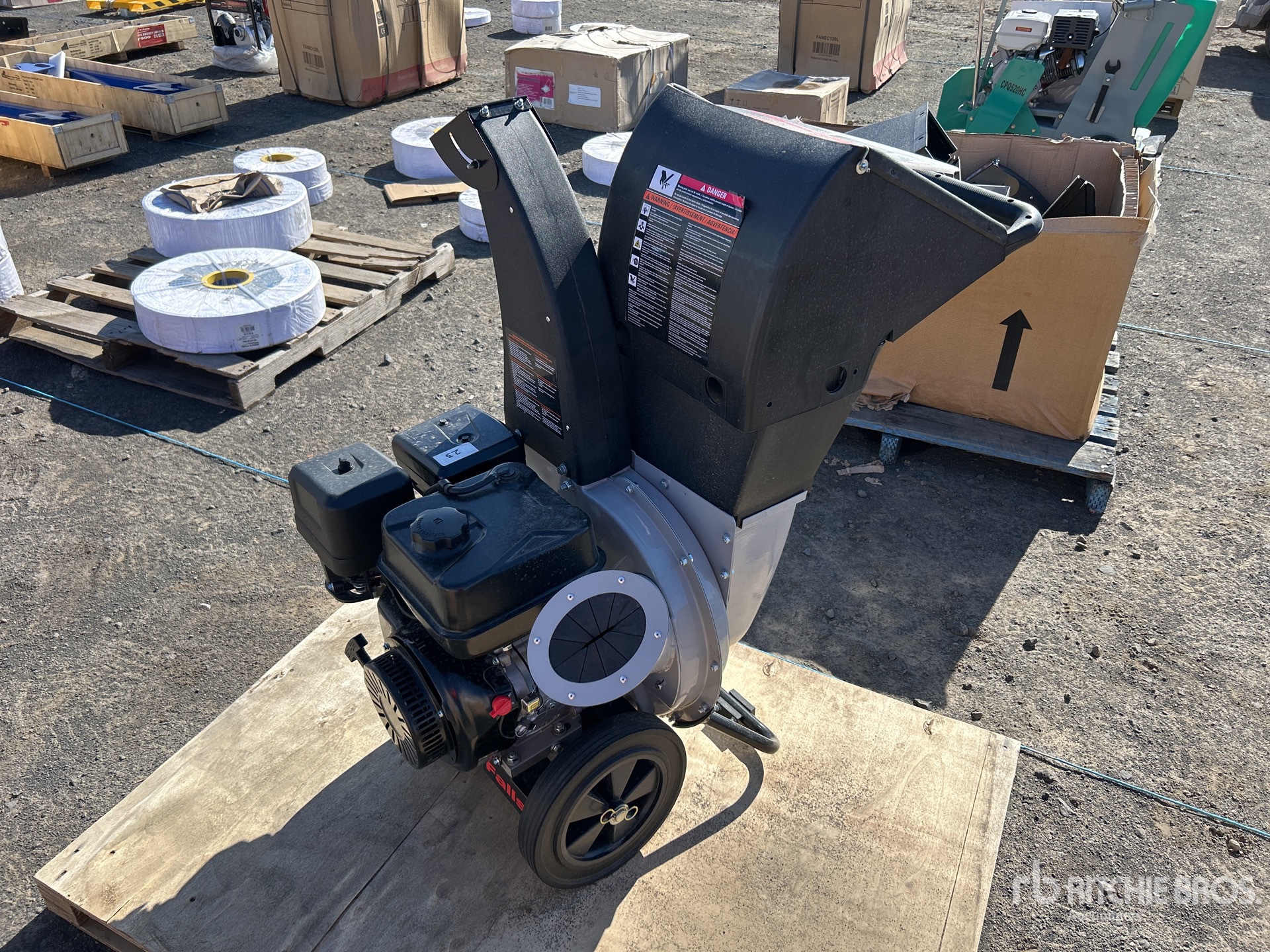 General Appearance with Foto, angolo anteriore sinistro