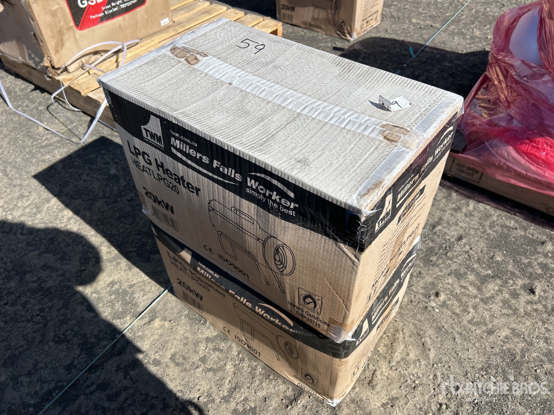 General Appearance with Foto, angolo anteriore sinistro