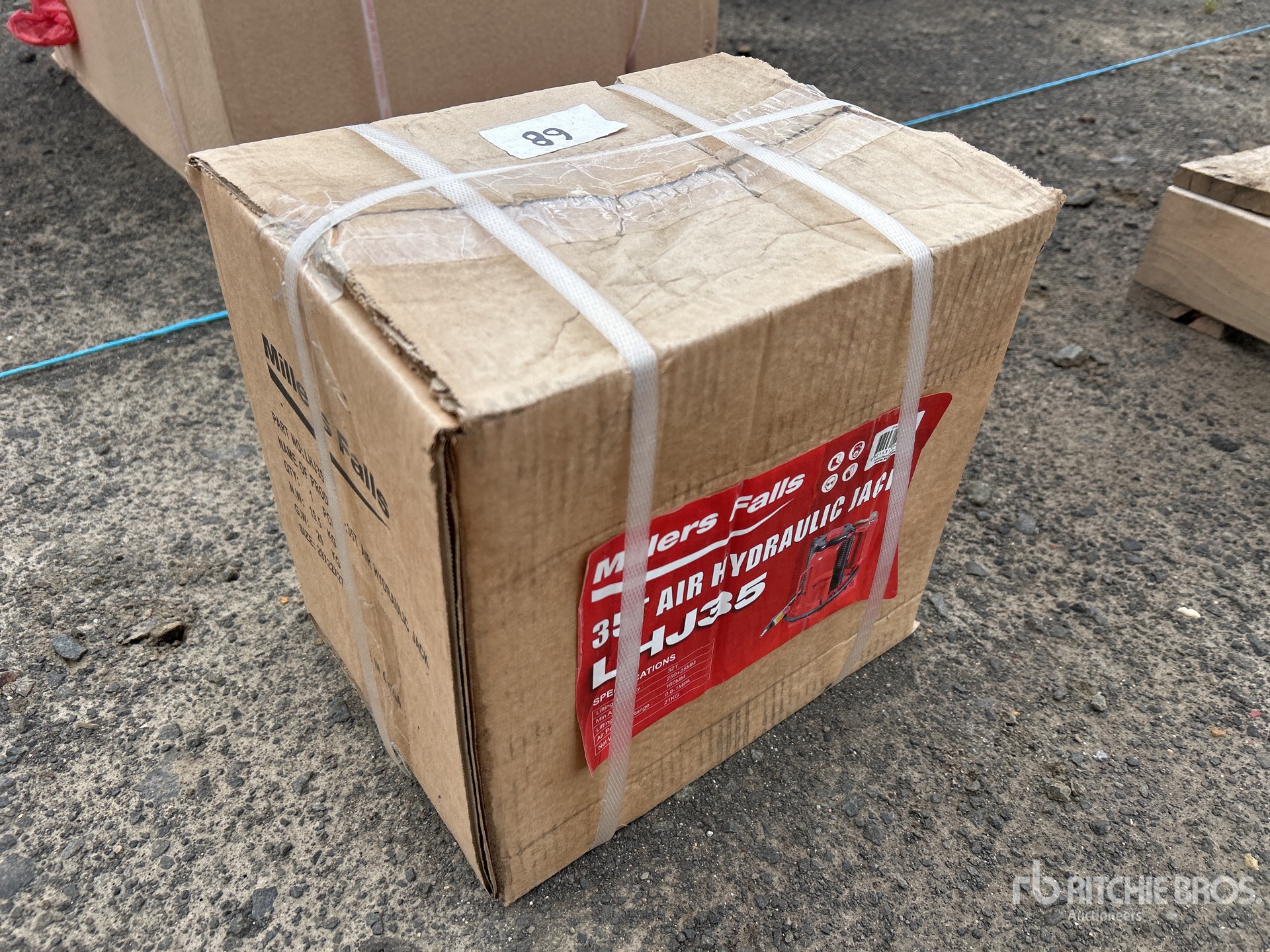 General Appearance with Foto, angolo posteriore sinistro