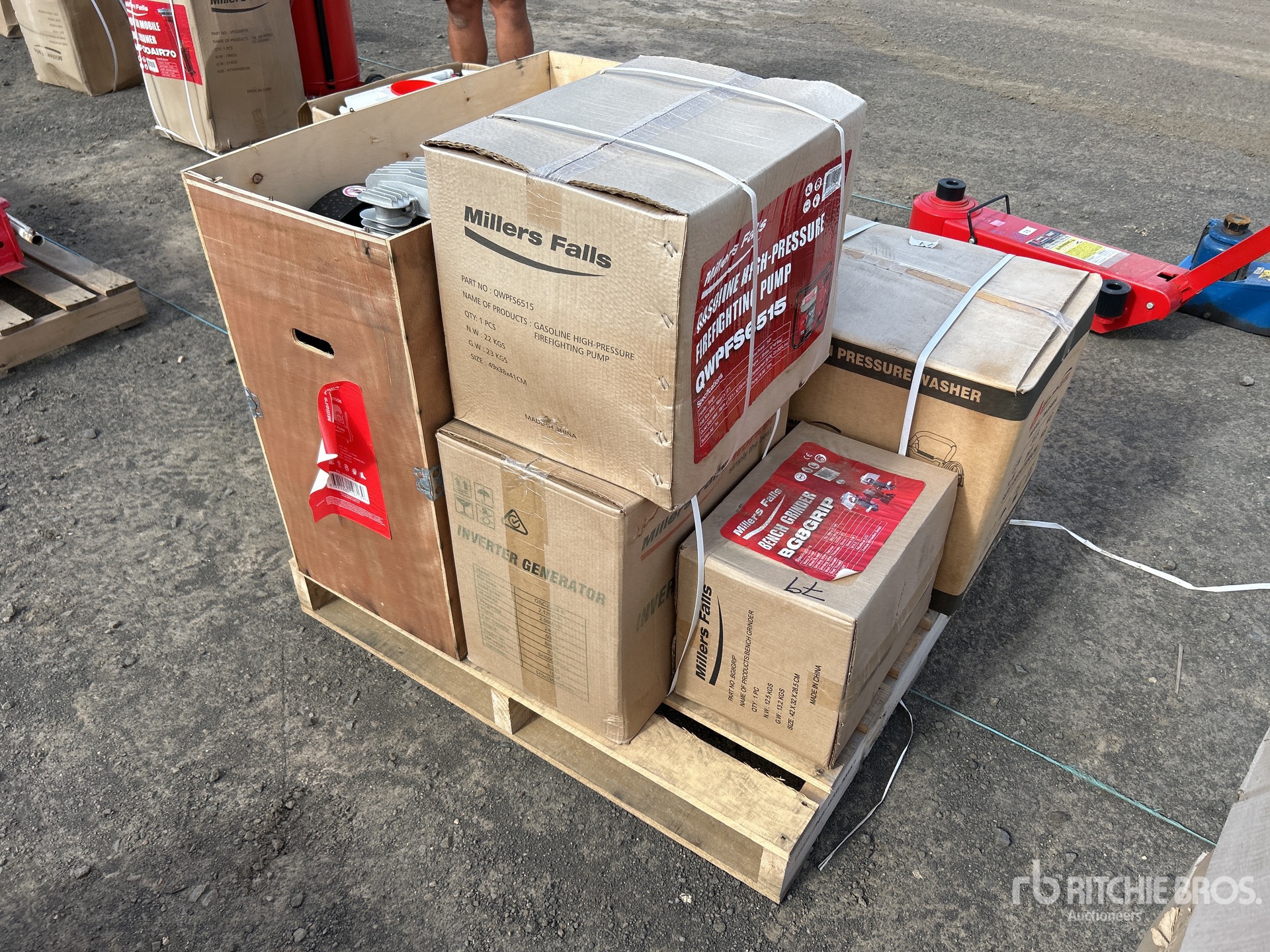 General Appearance with Picture, Right Rear Corner