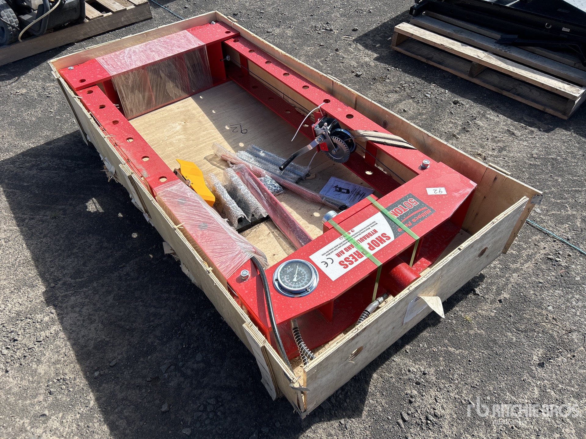 General Appearance with Foto, angolo posteriore sinistro