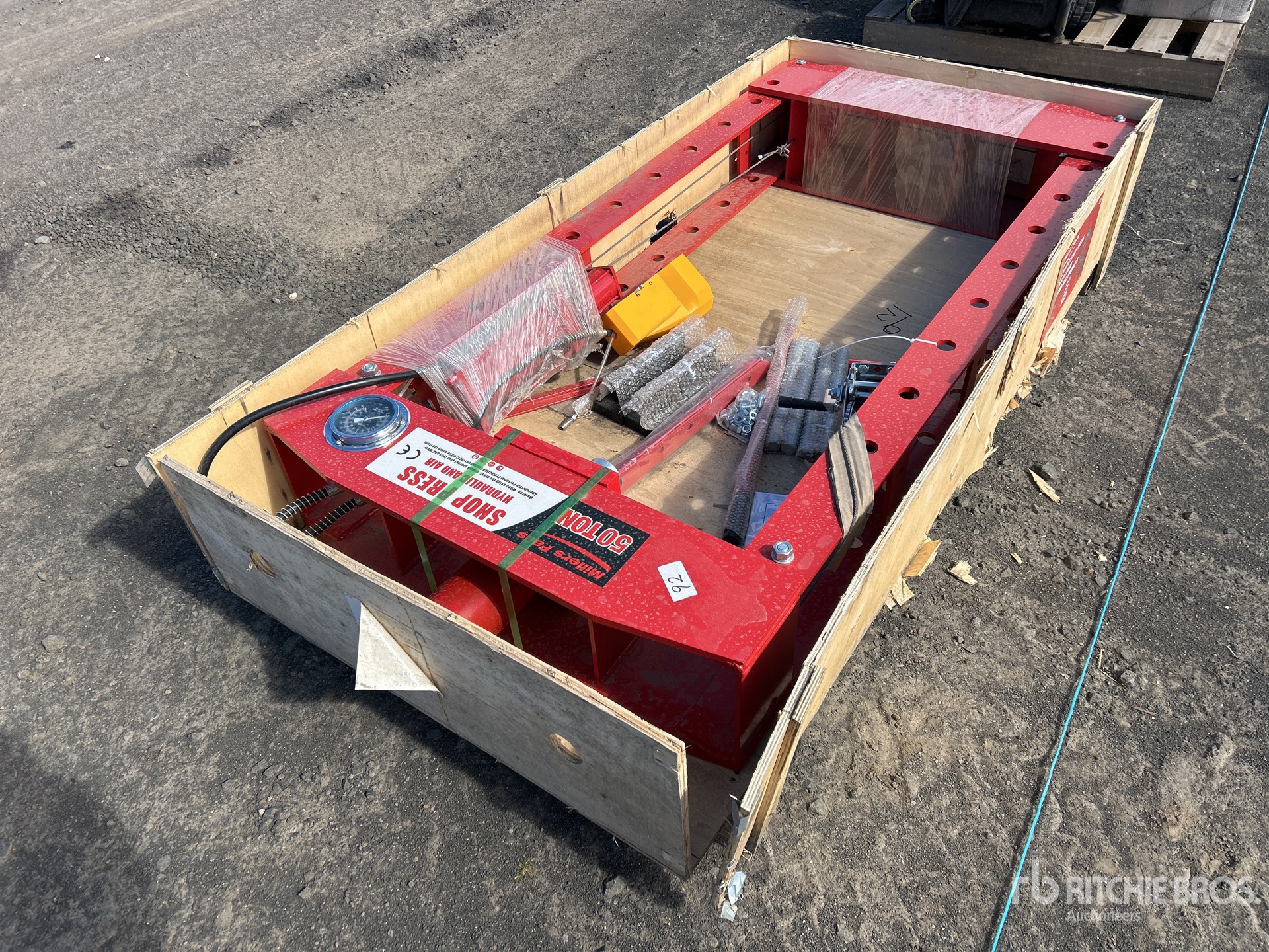 General Appearance with Foto, angolo anteriore sinistro