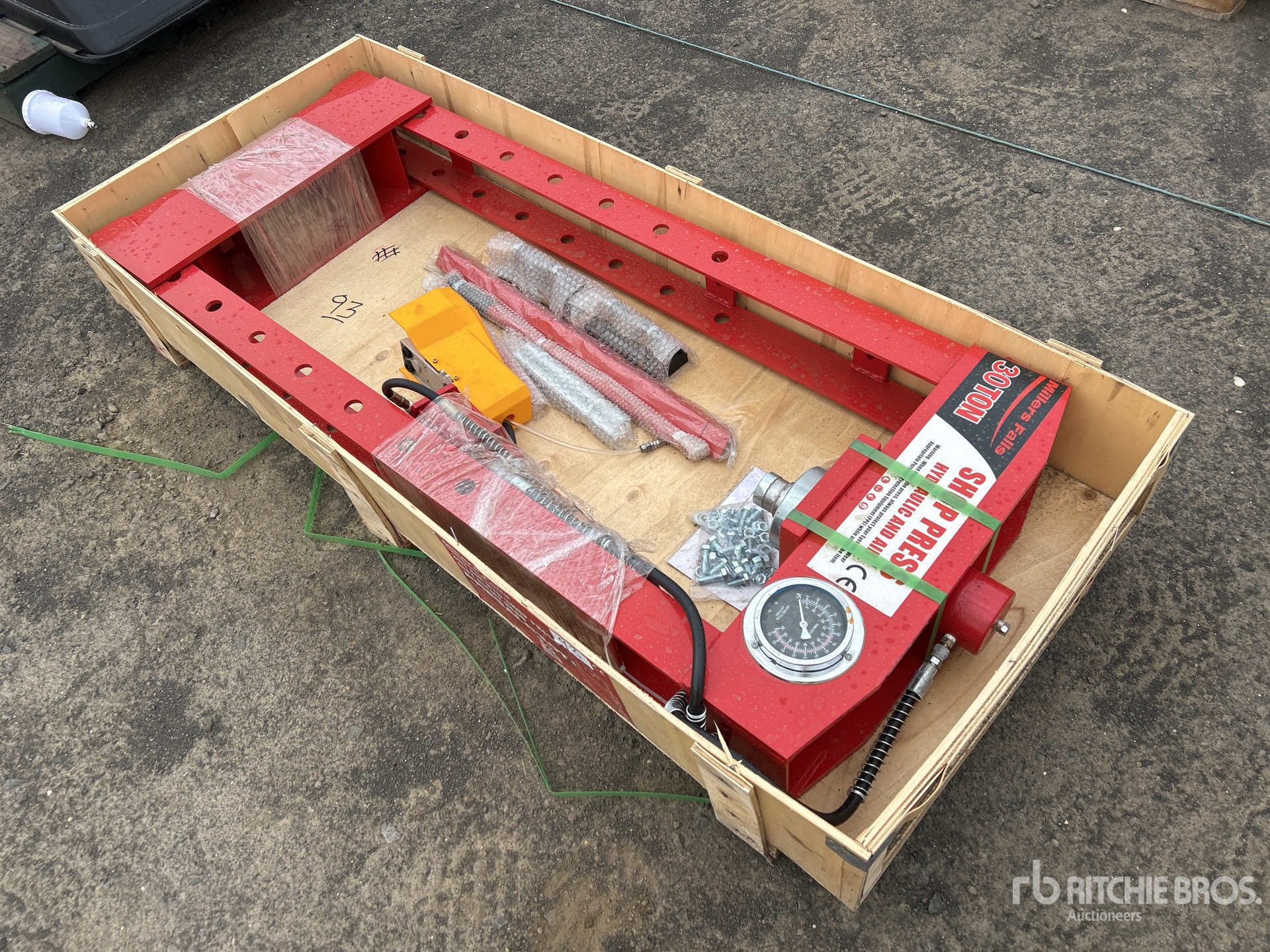 General Appearance with Foto, angolo posteriore sinistro