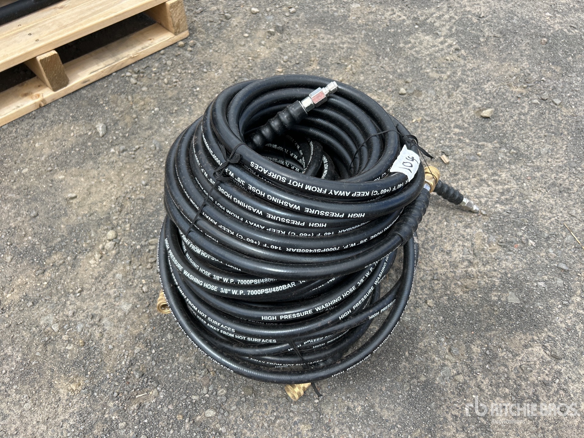 General Appearance with Bild, Ecke vorne links