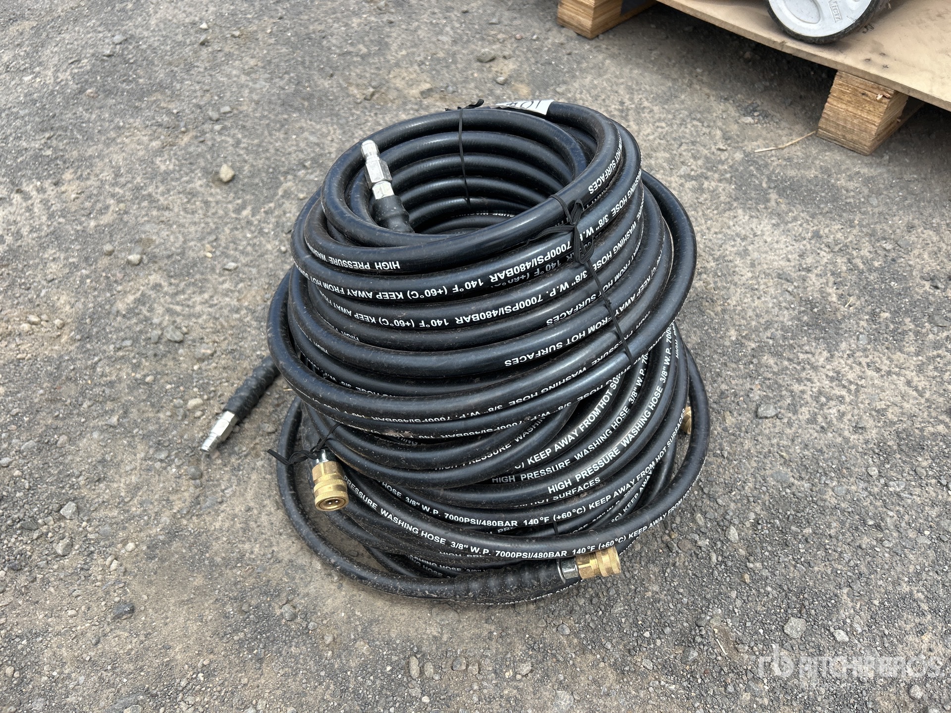 General Appearance with Bild, Ecke vorne rechts