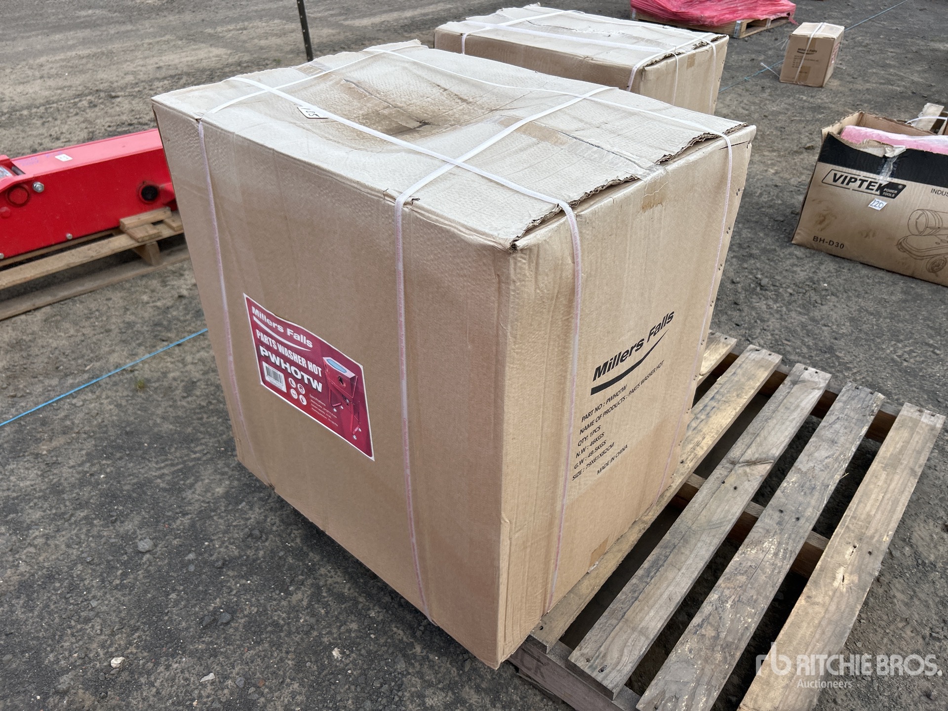 General Appearance with Picture, Left Front Corner