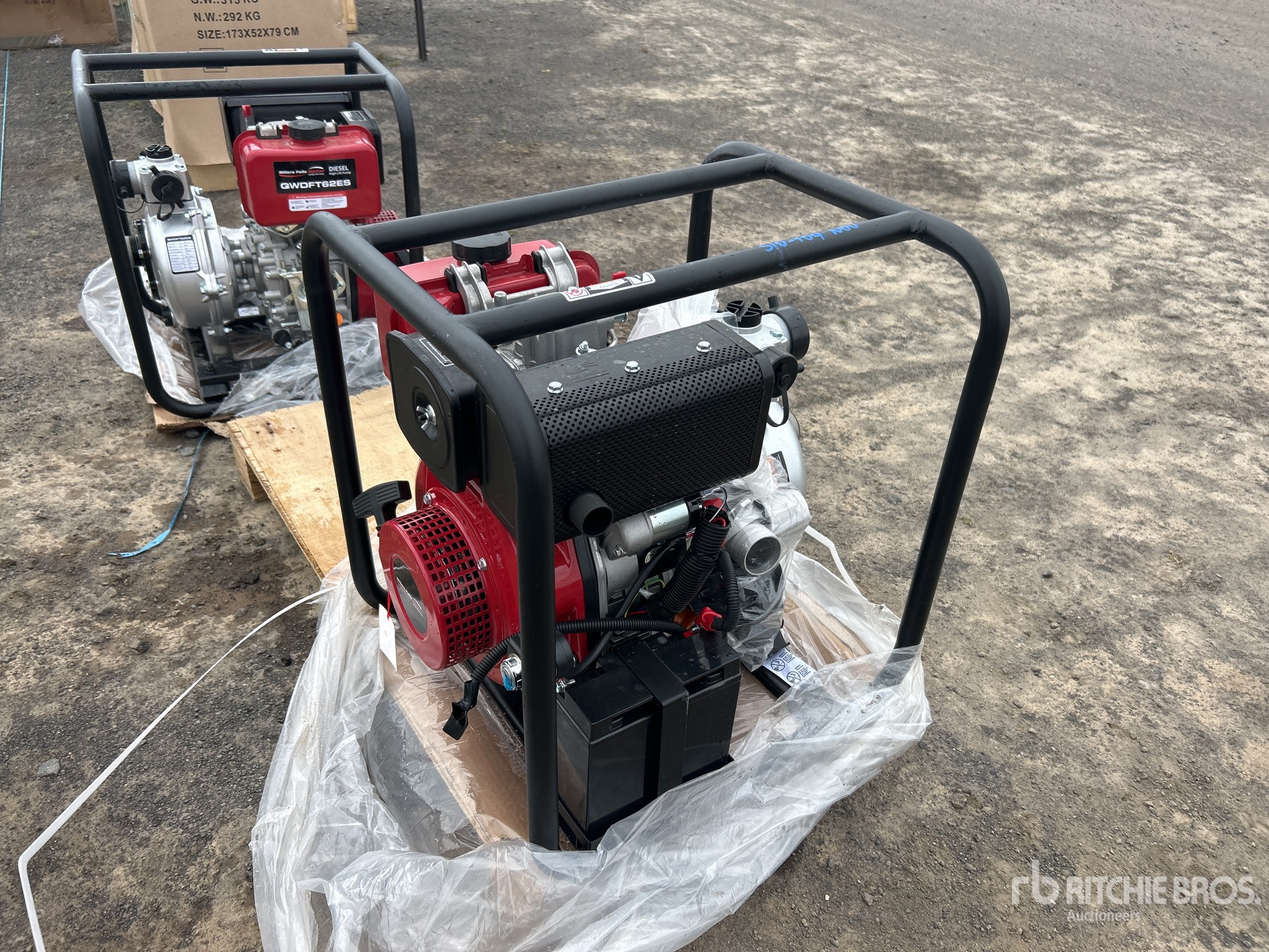 General Appearance with Foto, angolo posteriore sinistro