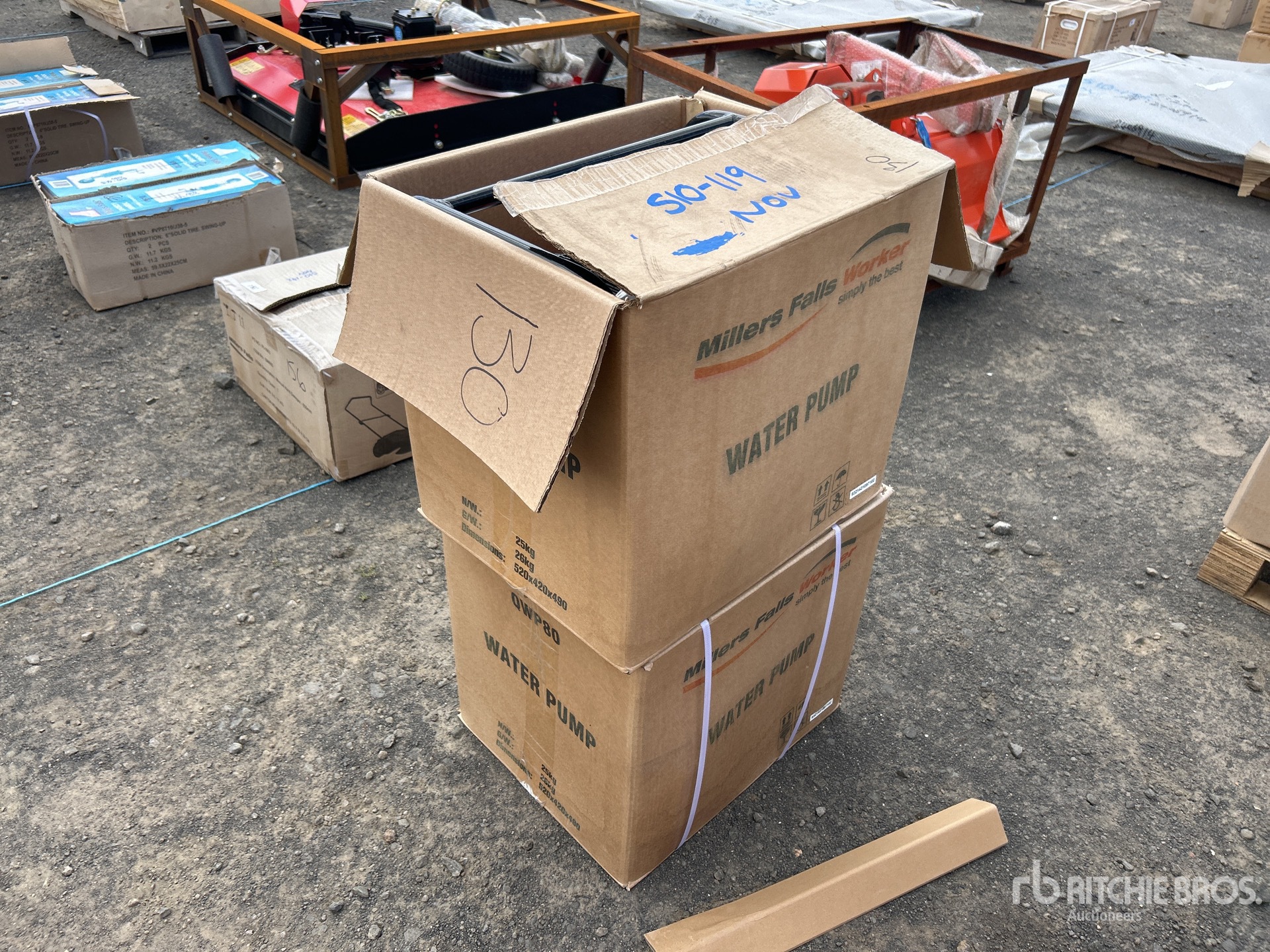 General Appearance with Bild, Ecke vorne rechts