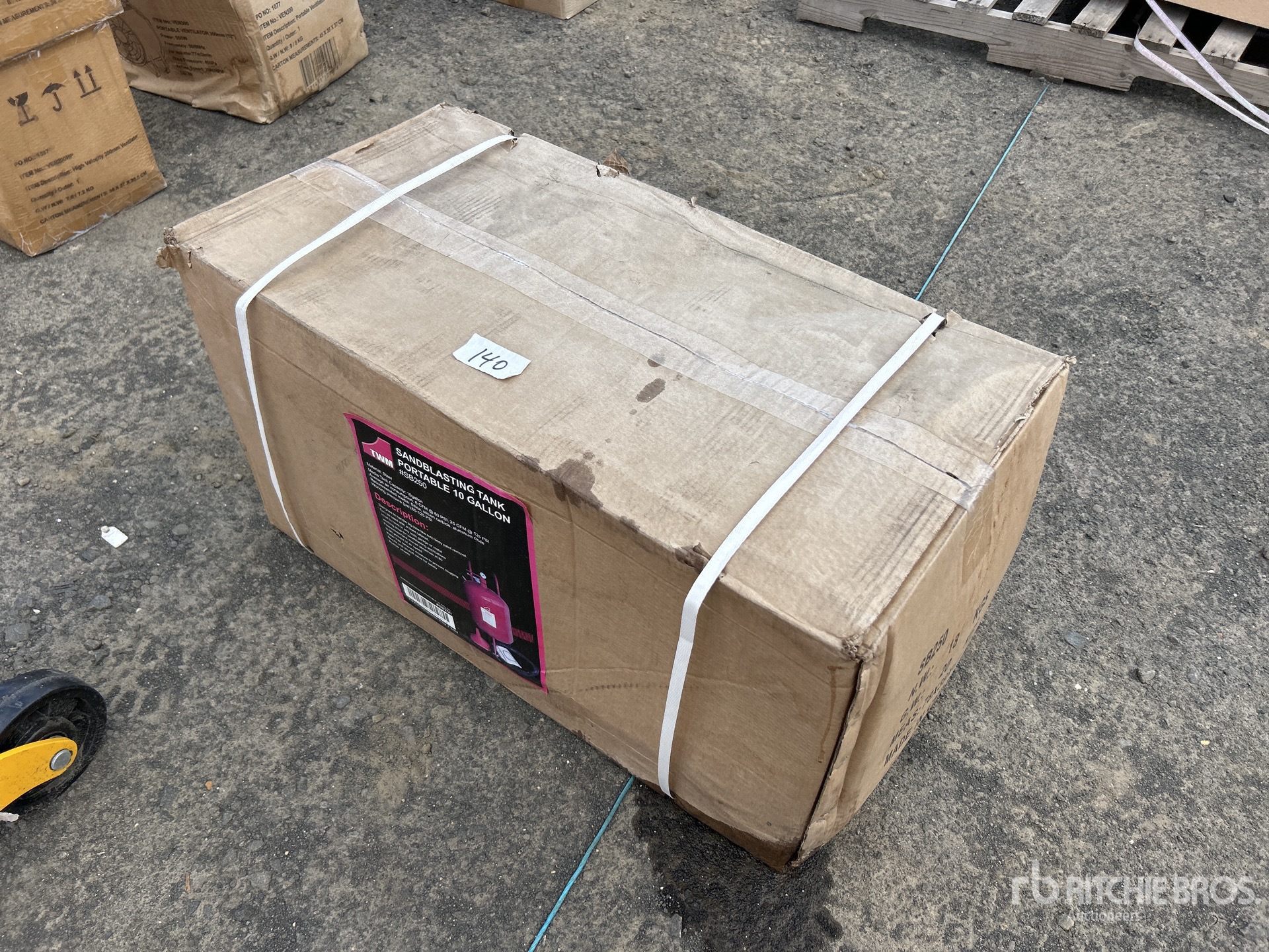 General Appearance with Picture, Right Rear Corner