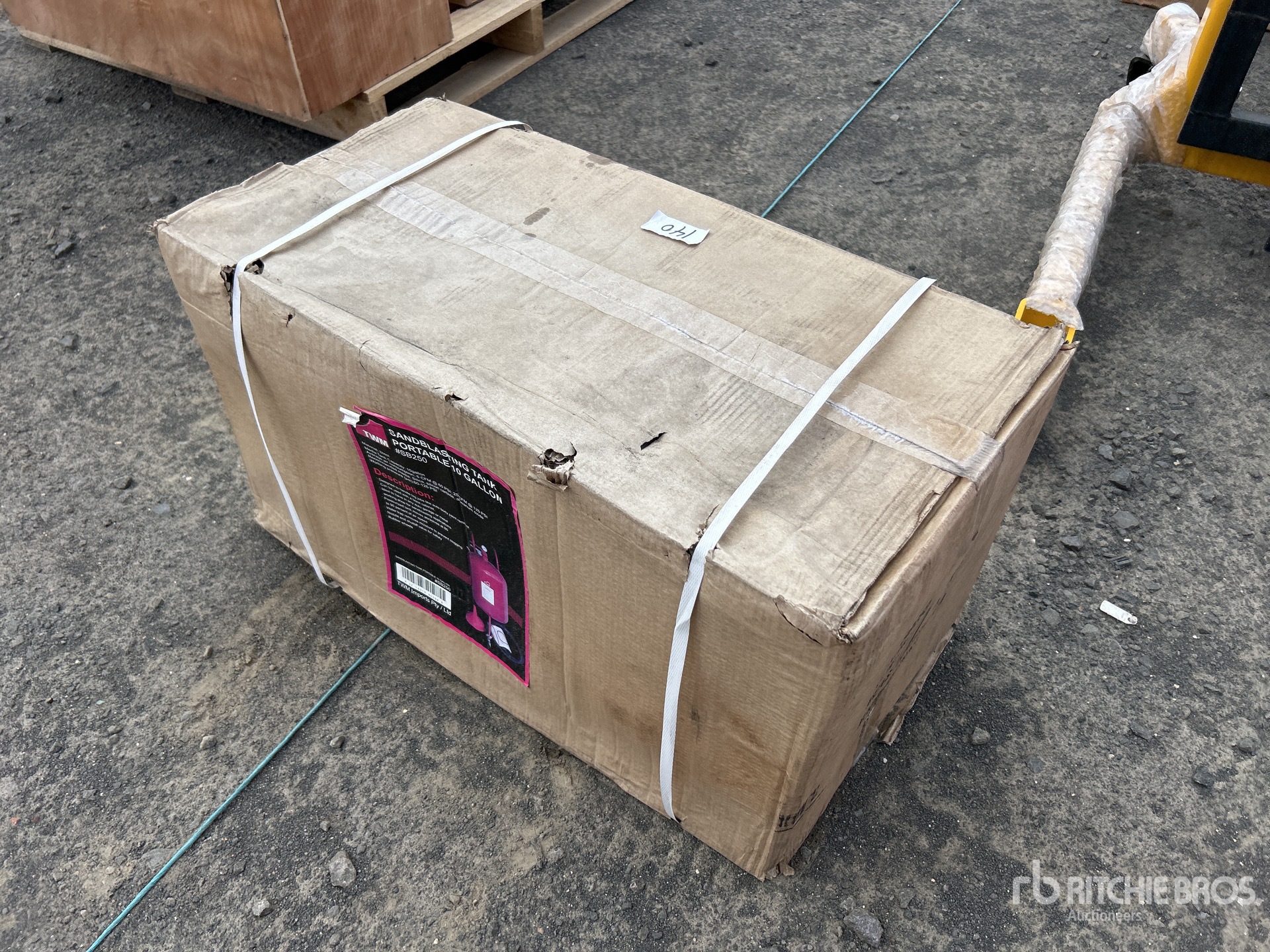 General Appearance with Picture, Left Front Corner