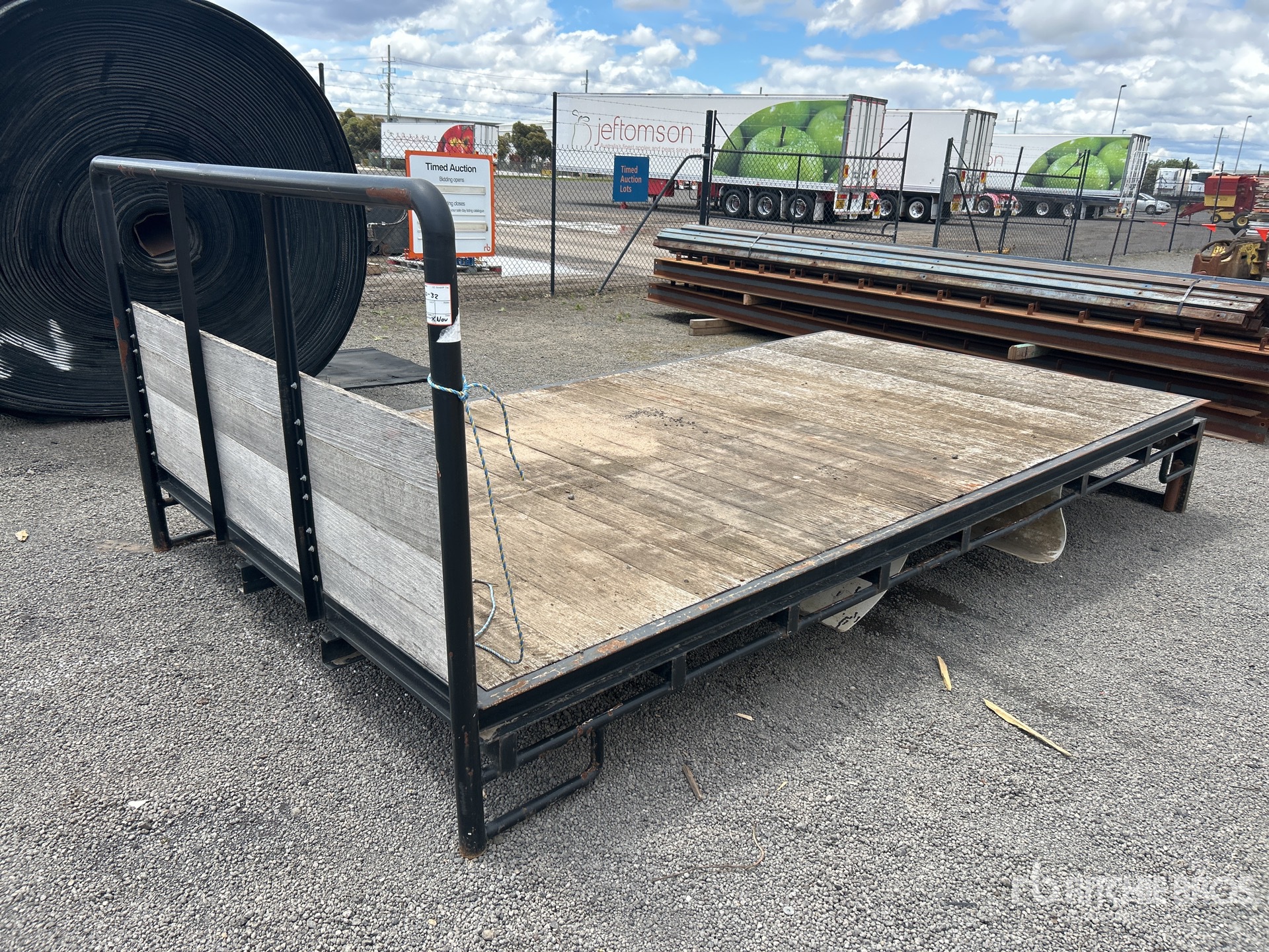 General Appearance with Zdjęcie, prawy górny róg