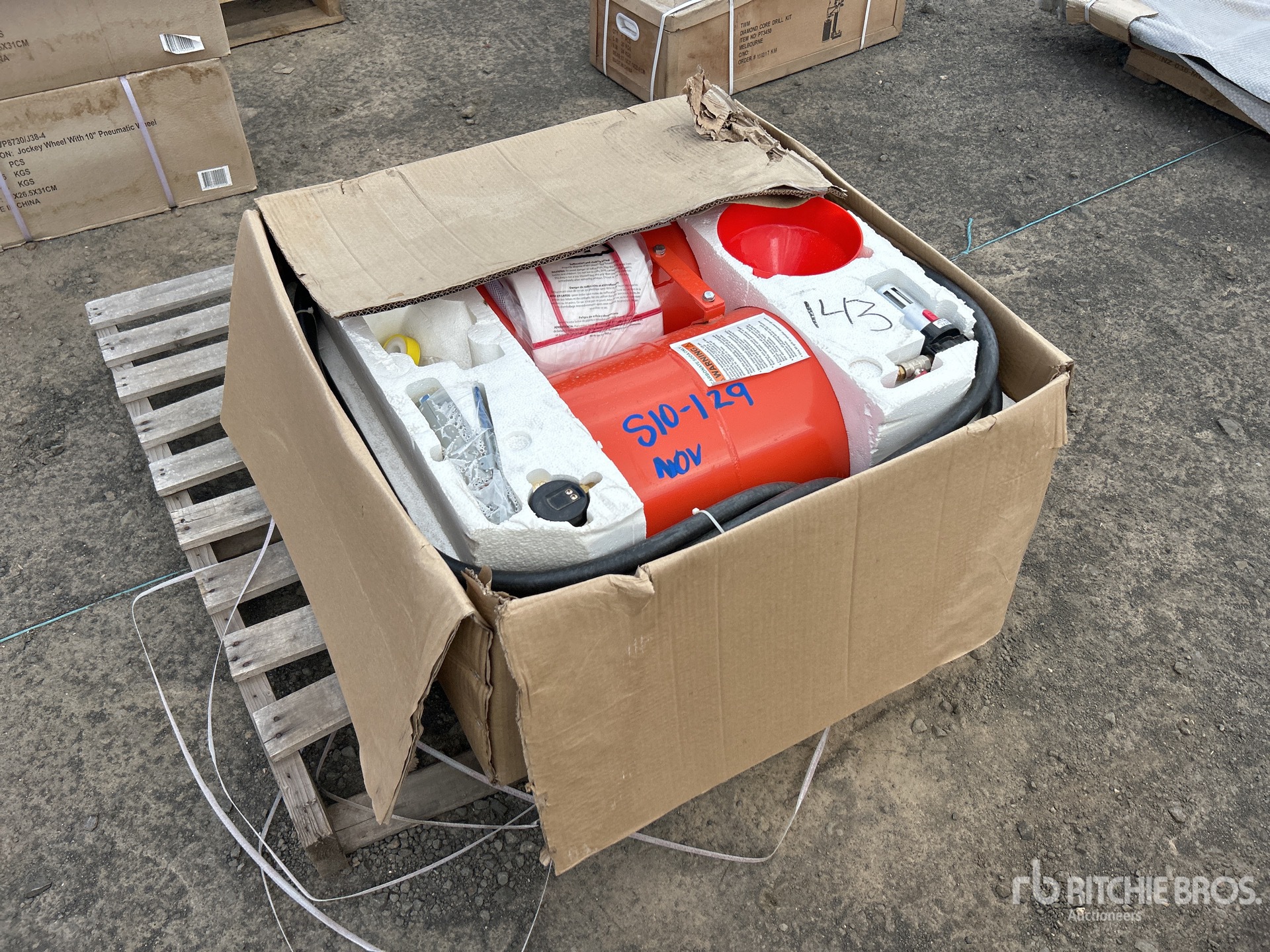 General Appearance with Picture, Right Front Corner