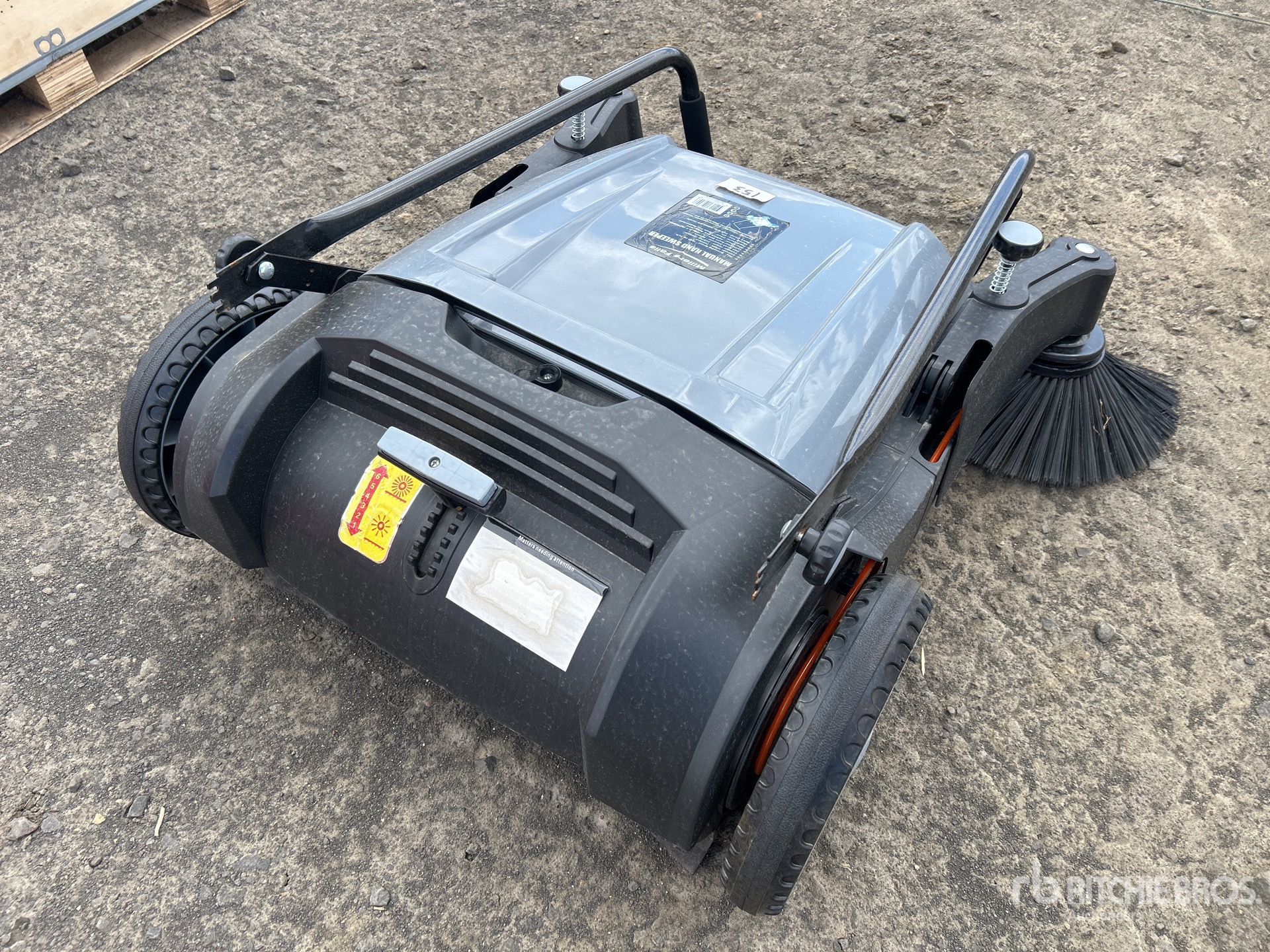 General Appearance with Foto, angolo anteriore sinistro