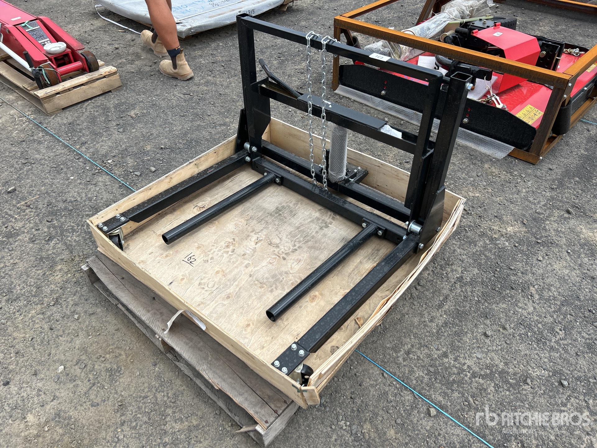 General Appearance with Picture, Left Front Corner