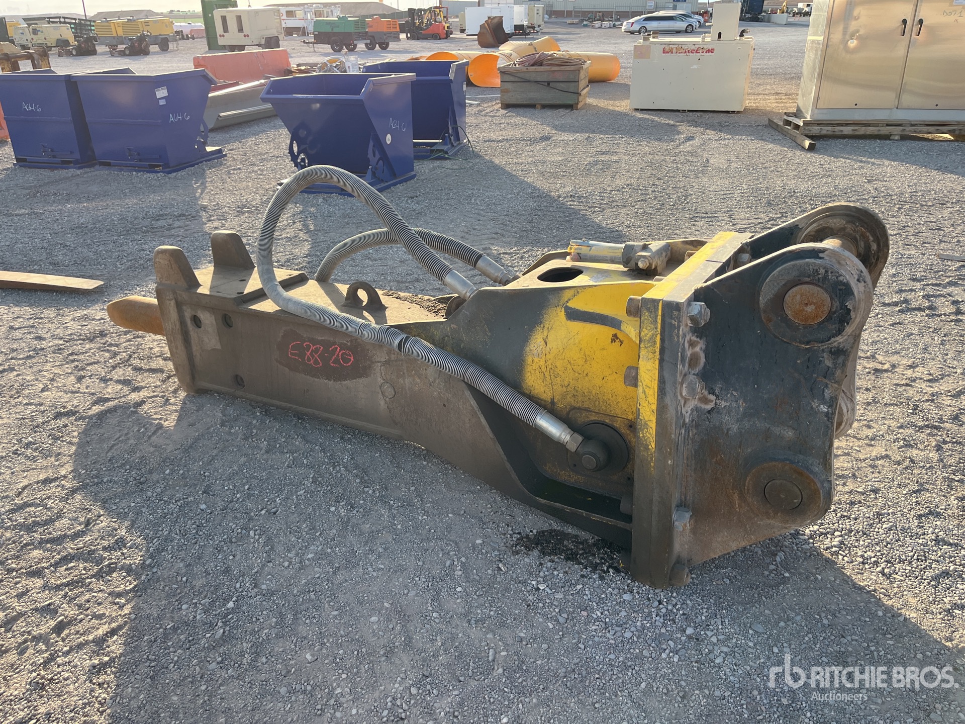 Aspect général with Image, coin arrière gauche