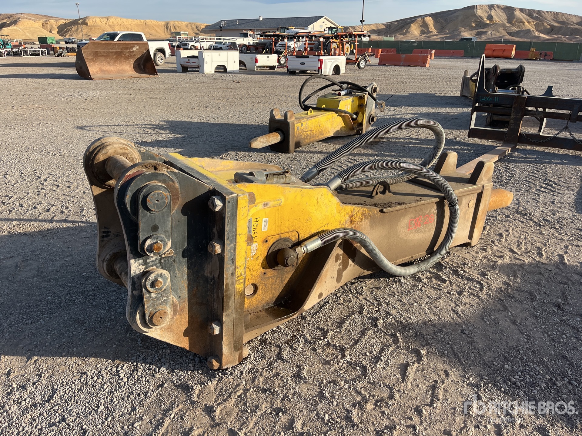 Aspect général with Image, coin arrière droit