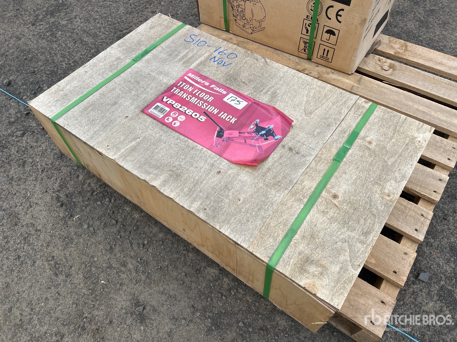 General Appearance with Foto, angolo anteriore sinistro